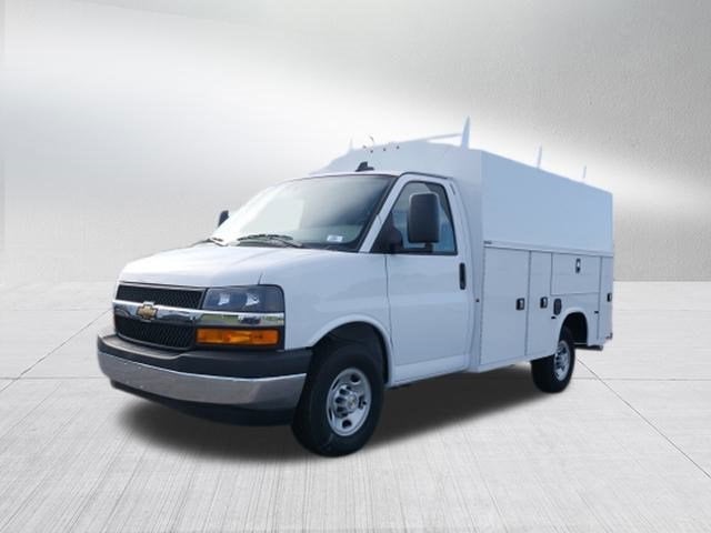2025 Chevrolet Express Cutaway 3500 1WT