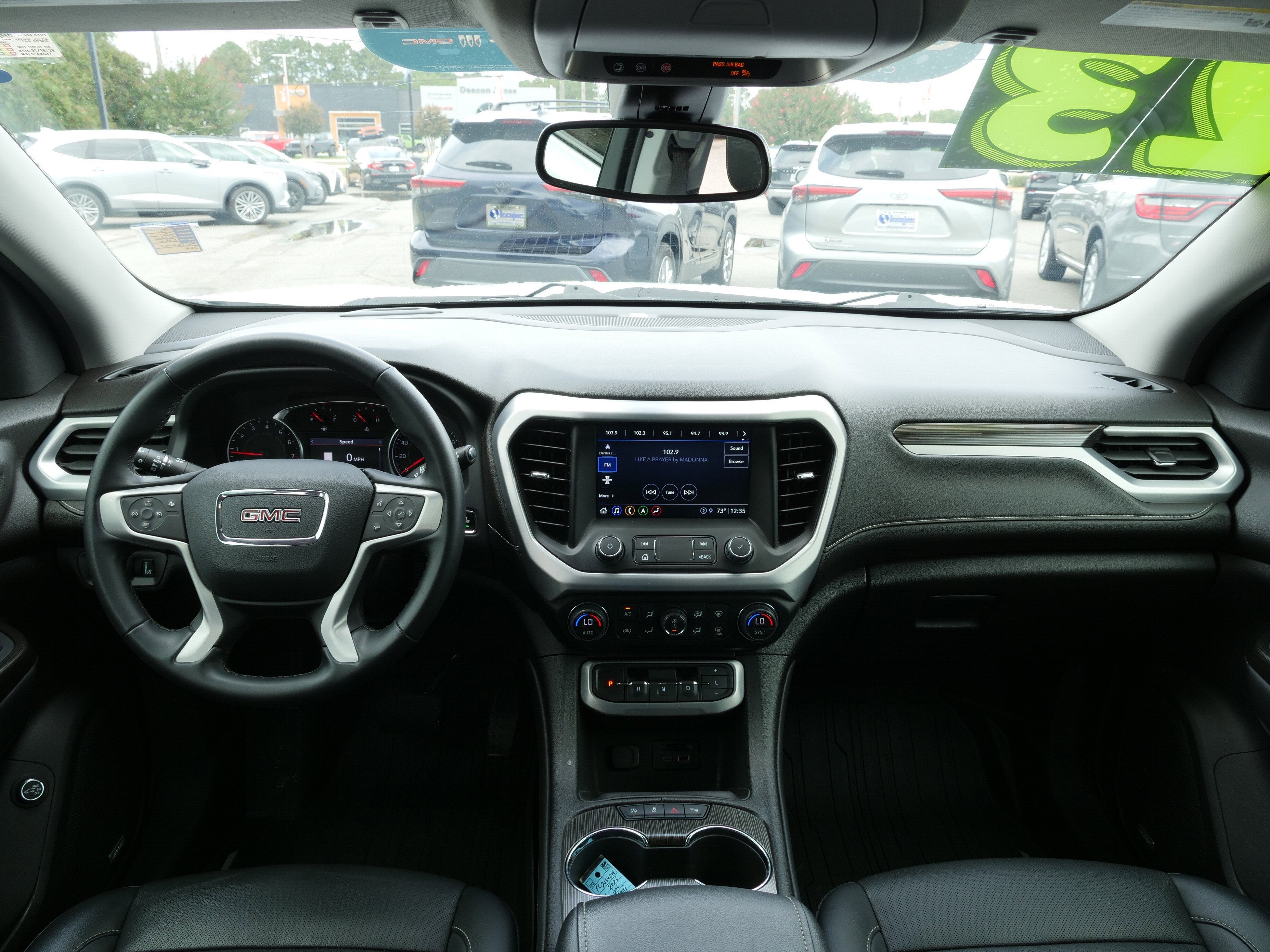2023 GMC Acadia SLT