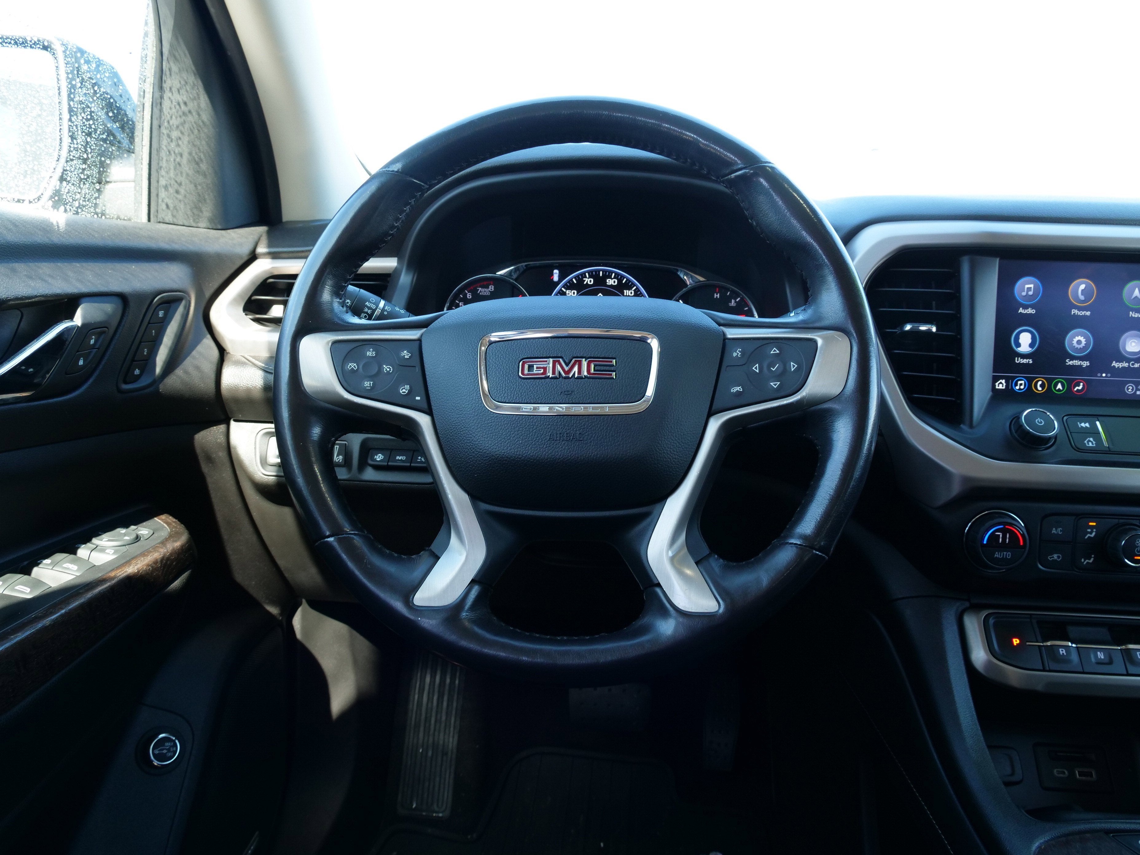 2022 GMC Acadia Denali