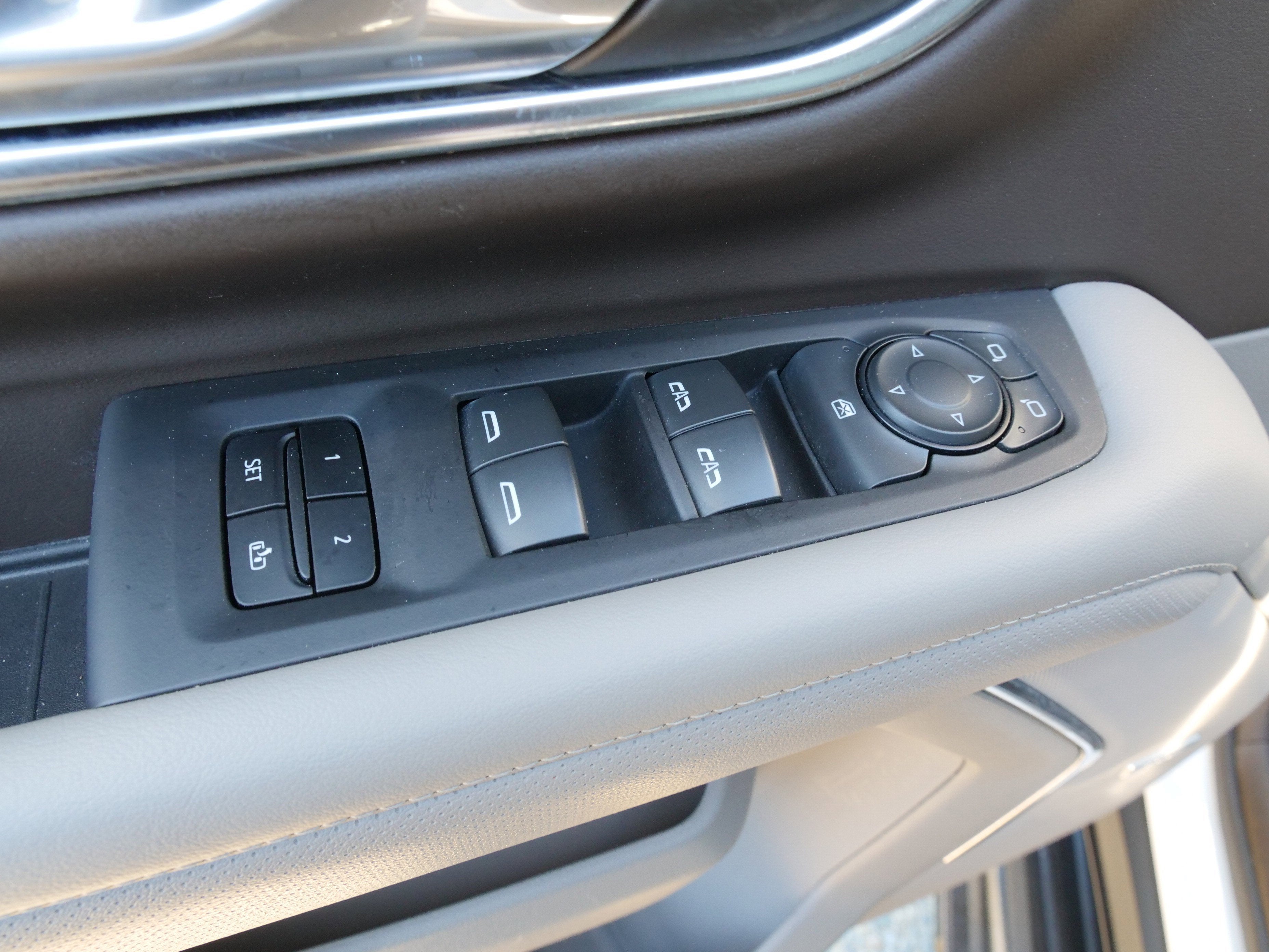 2024 GMC Yukon XL SLT