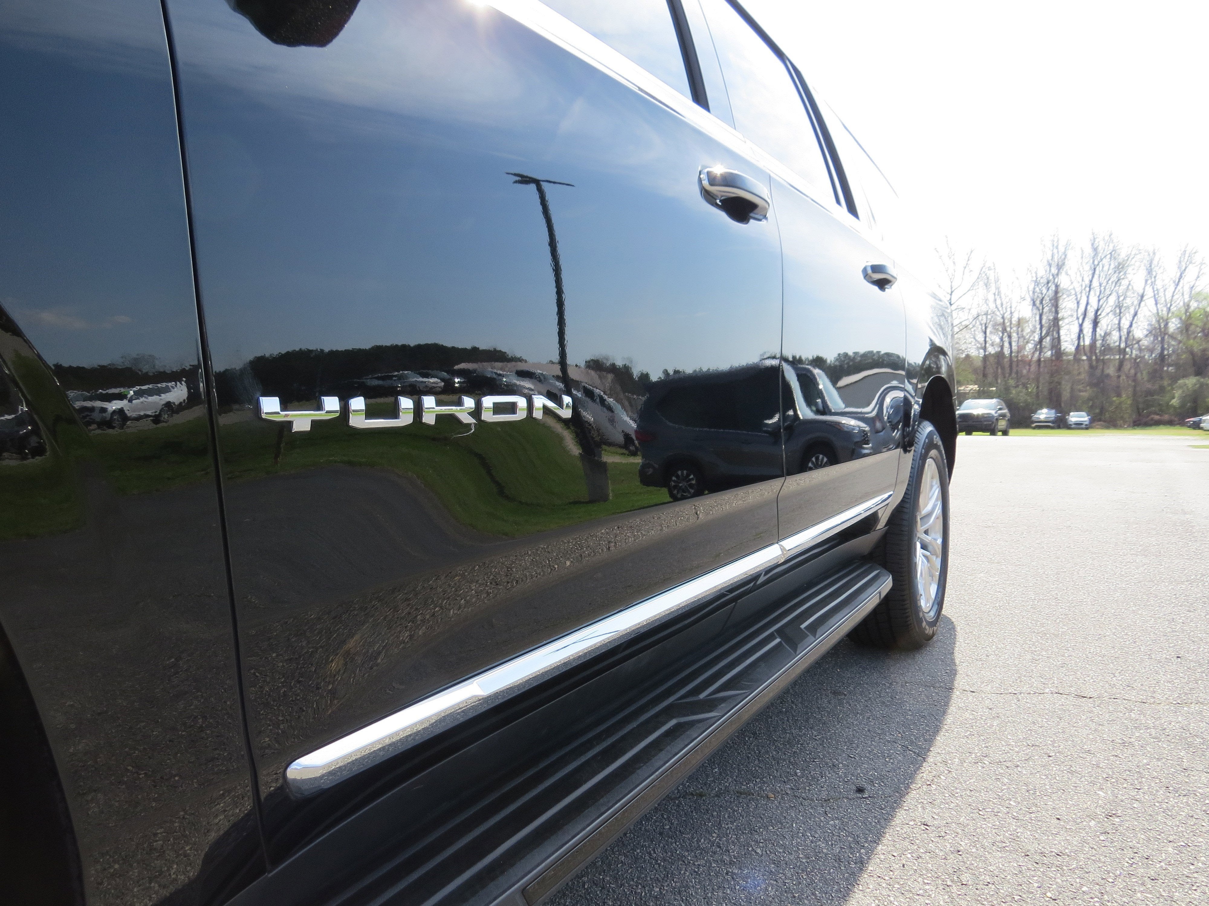 2023 GMC Yukon XL SLT