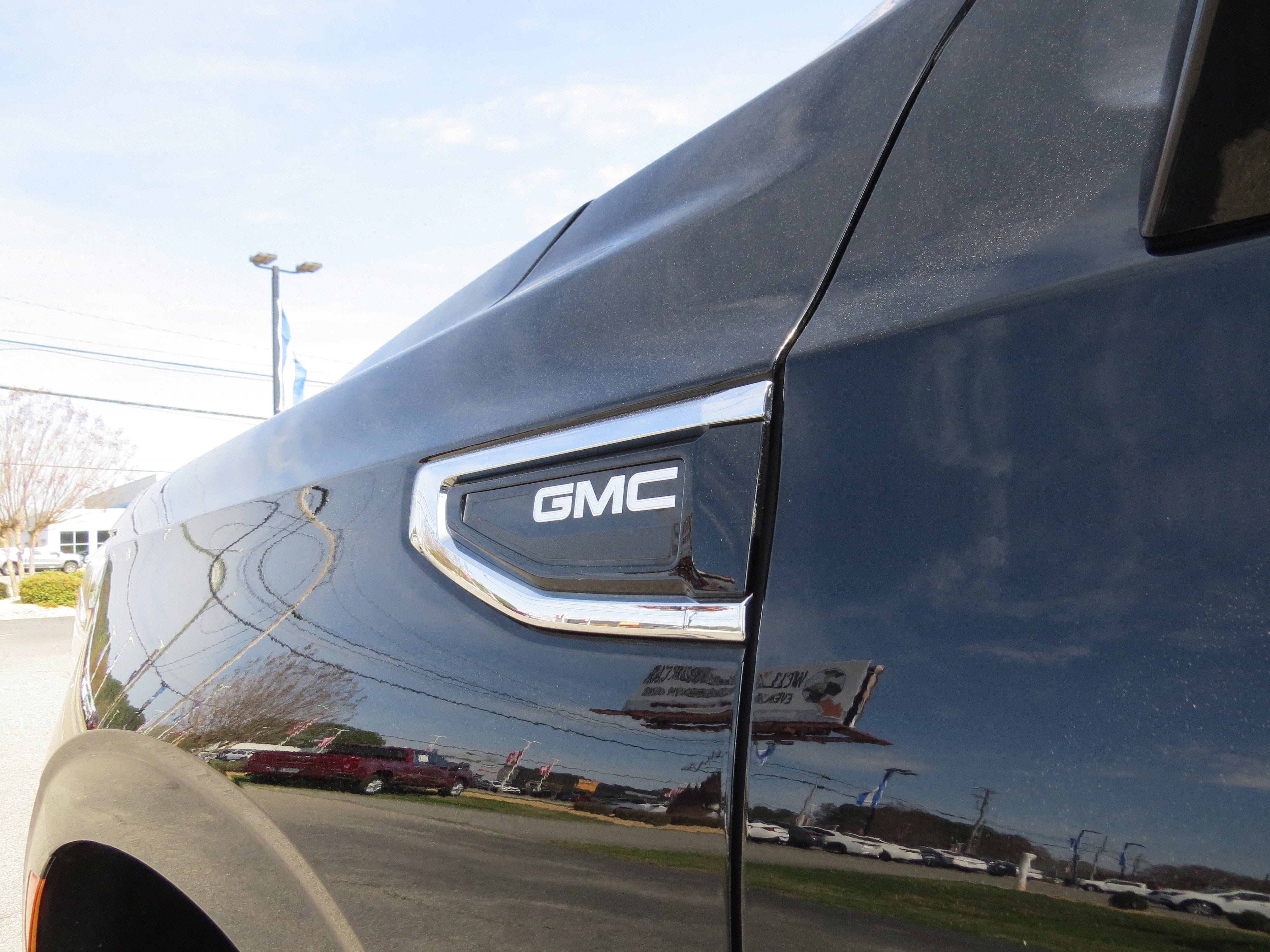 2023 GMC Yukon XL SLT