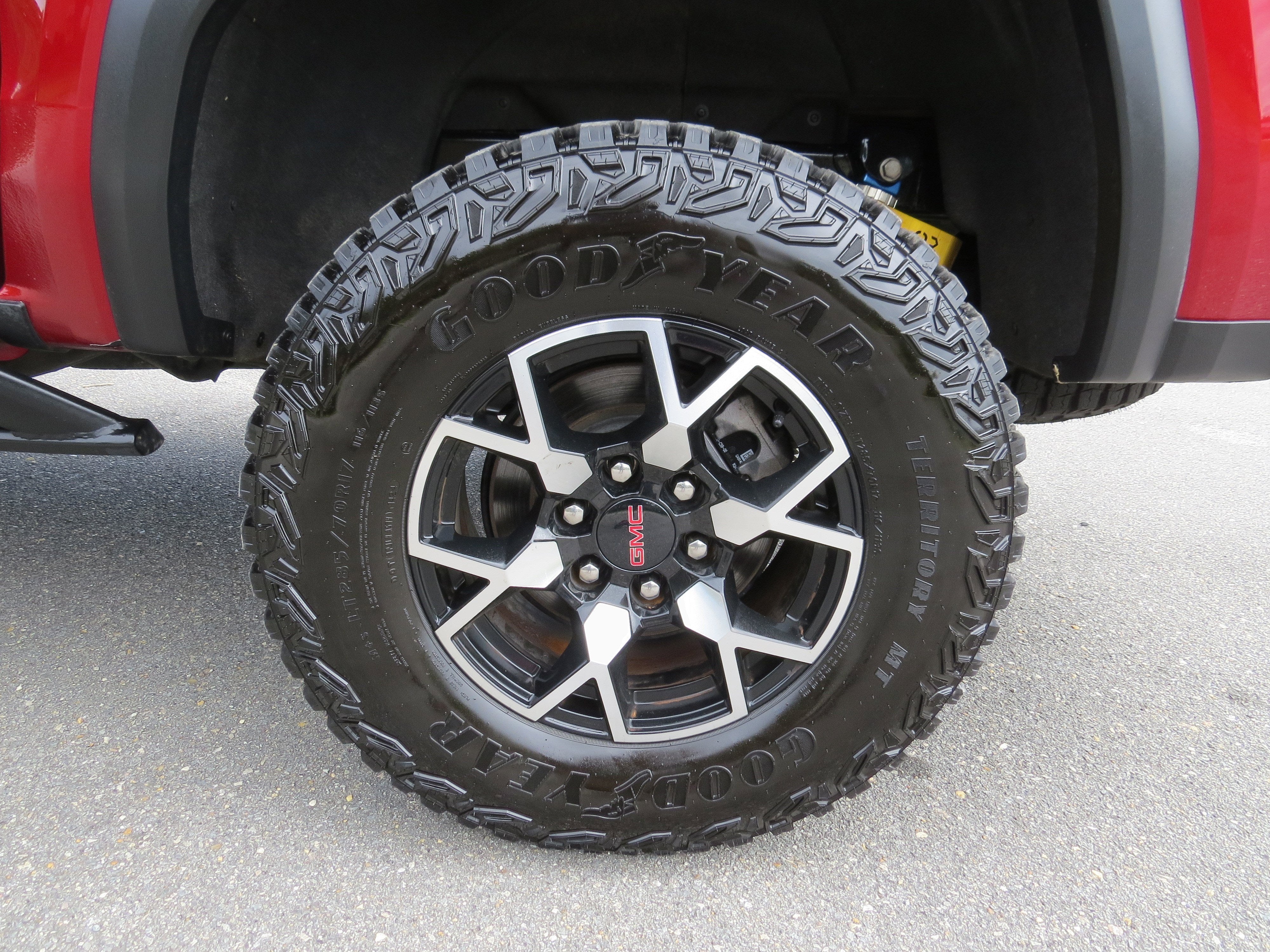 2023 GMC Canyon AT4X