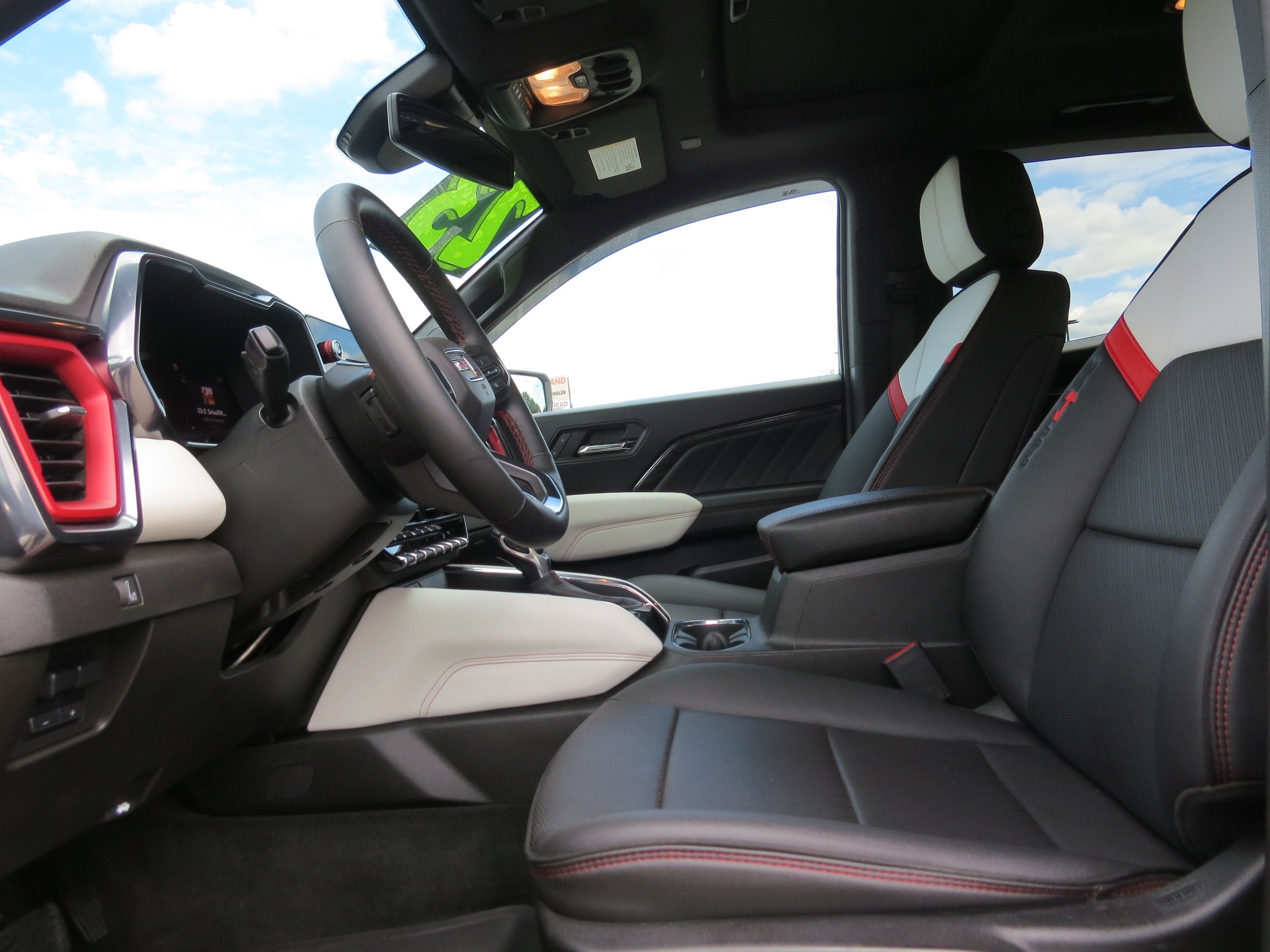 2023 GMC Canyon AT4X