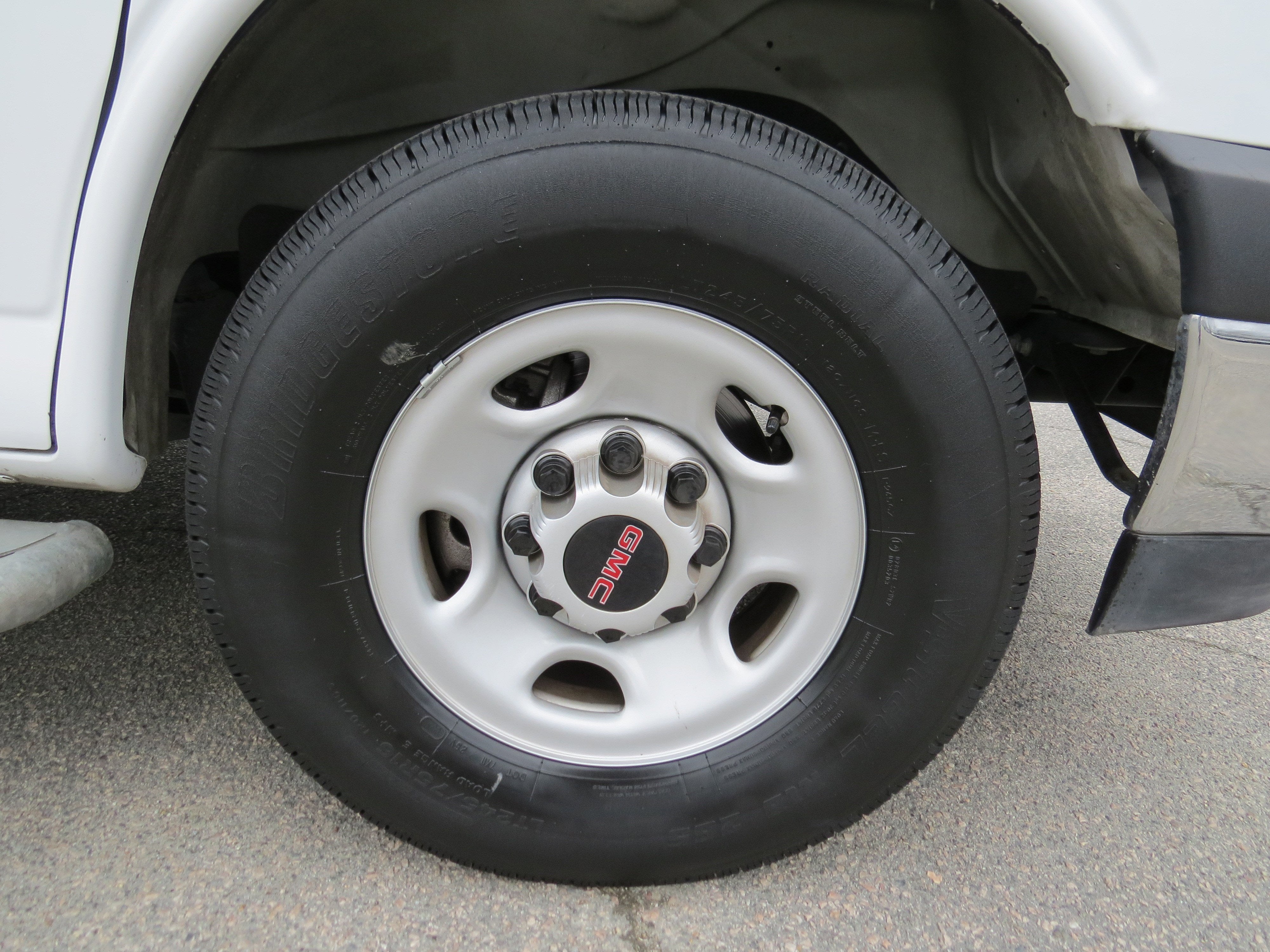 2024 GMC Savana Cargo 2500 Work Van