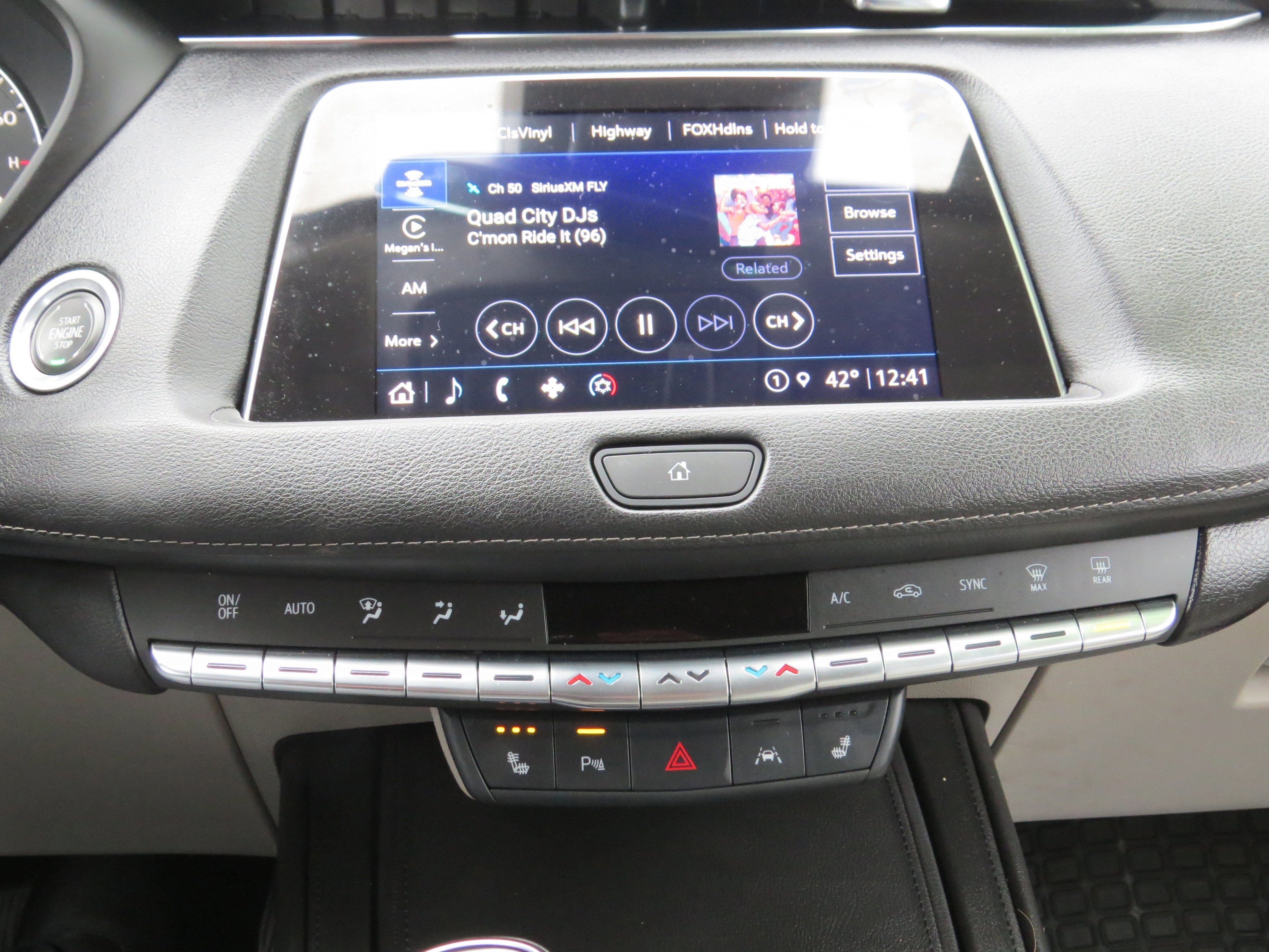 2023 Cadillac XT4 Luxury