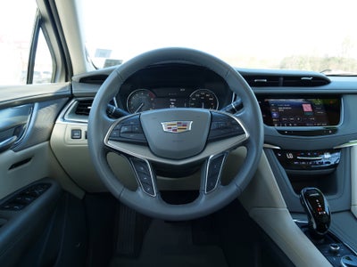 2022 Cadillac XT5 Premium Luxury