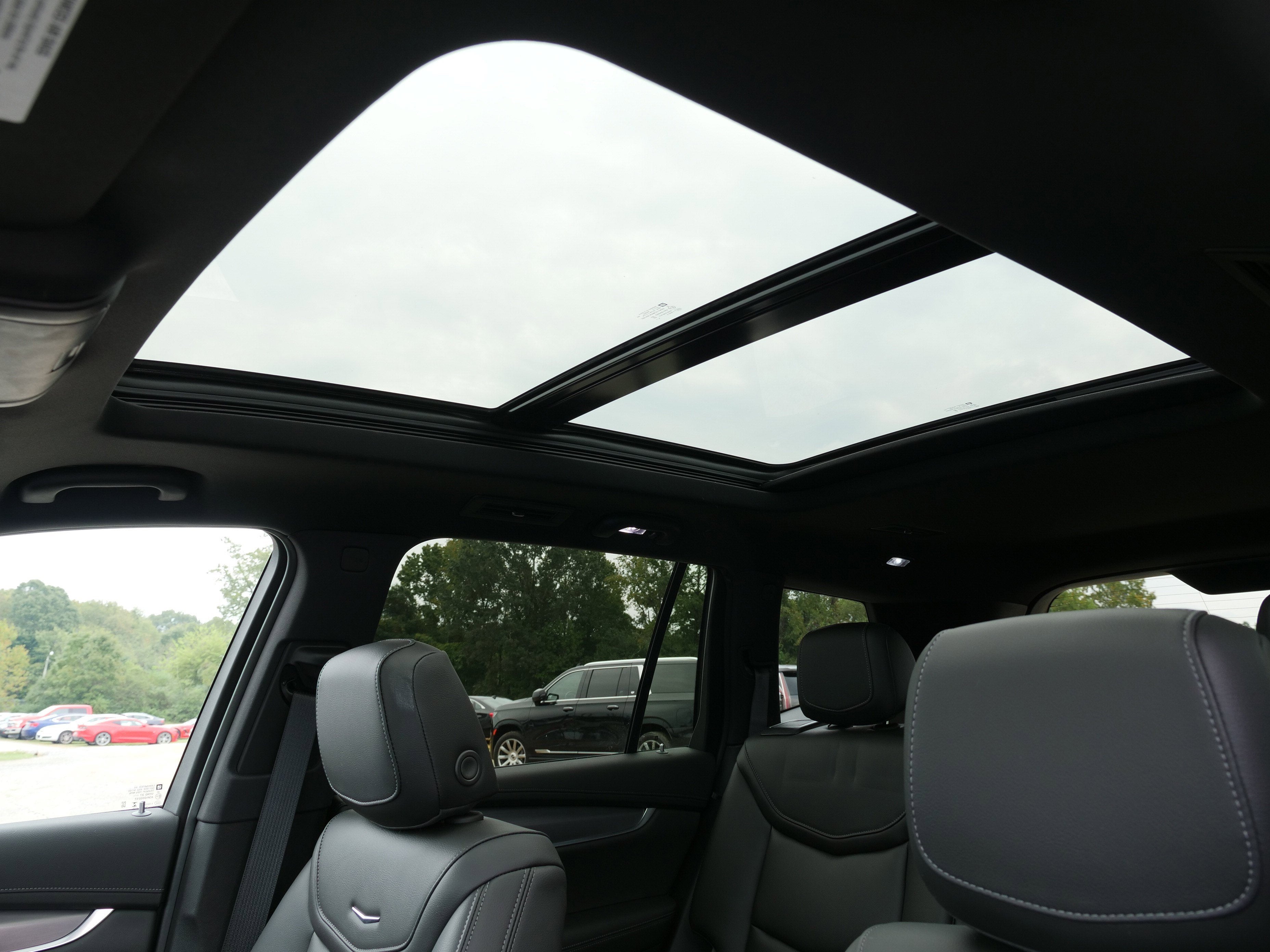 2025 Cadillac XT6 Luxury