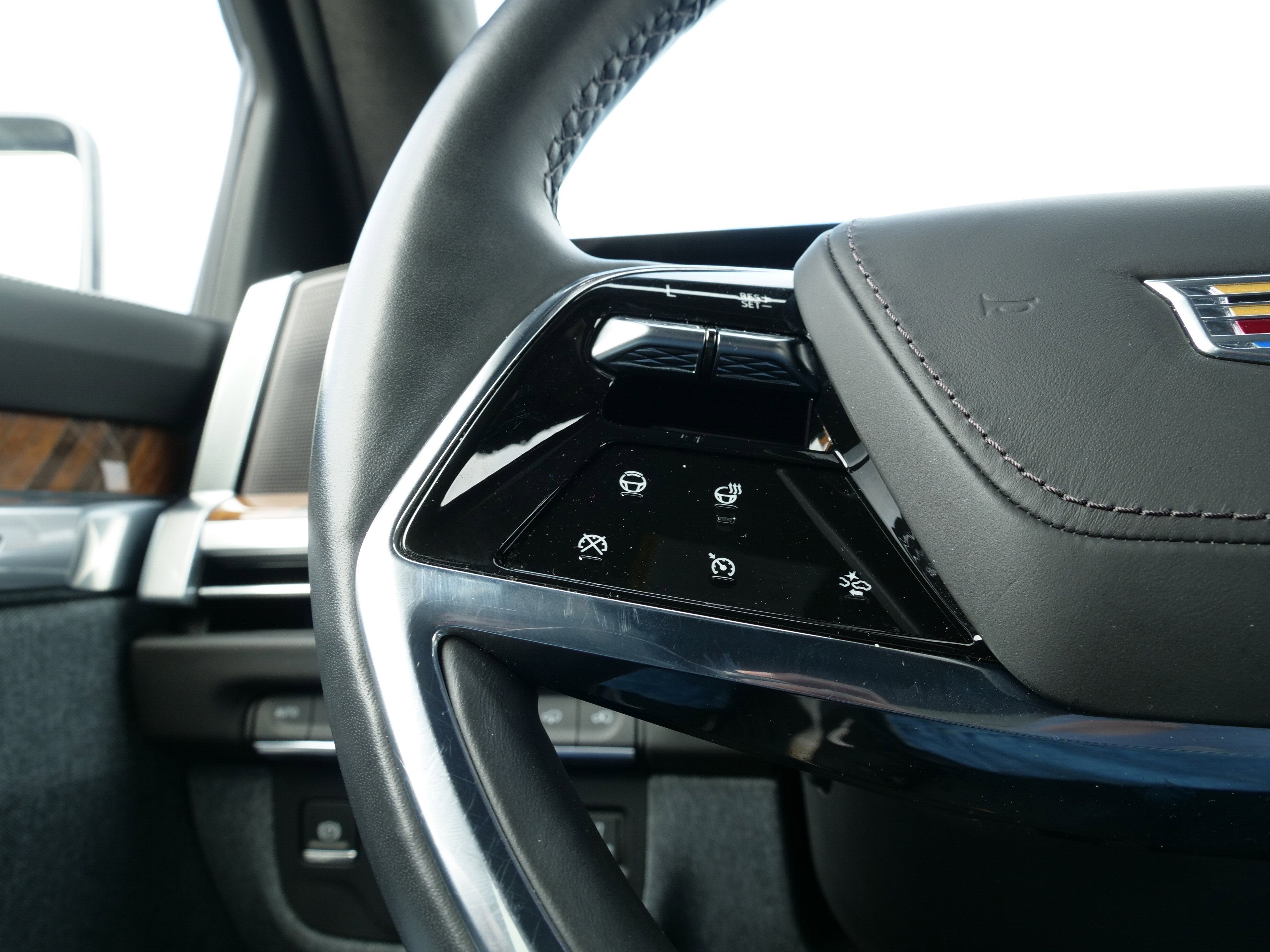 2025 Cadillac Escalade Premium Luxury Platinum