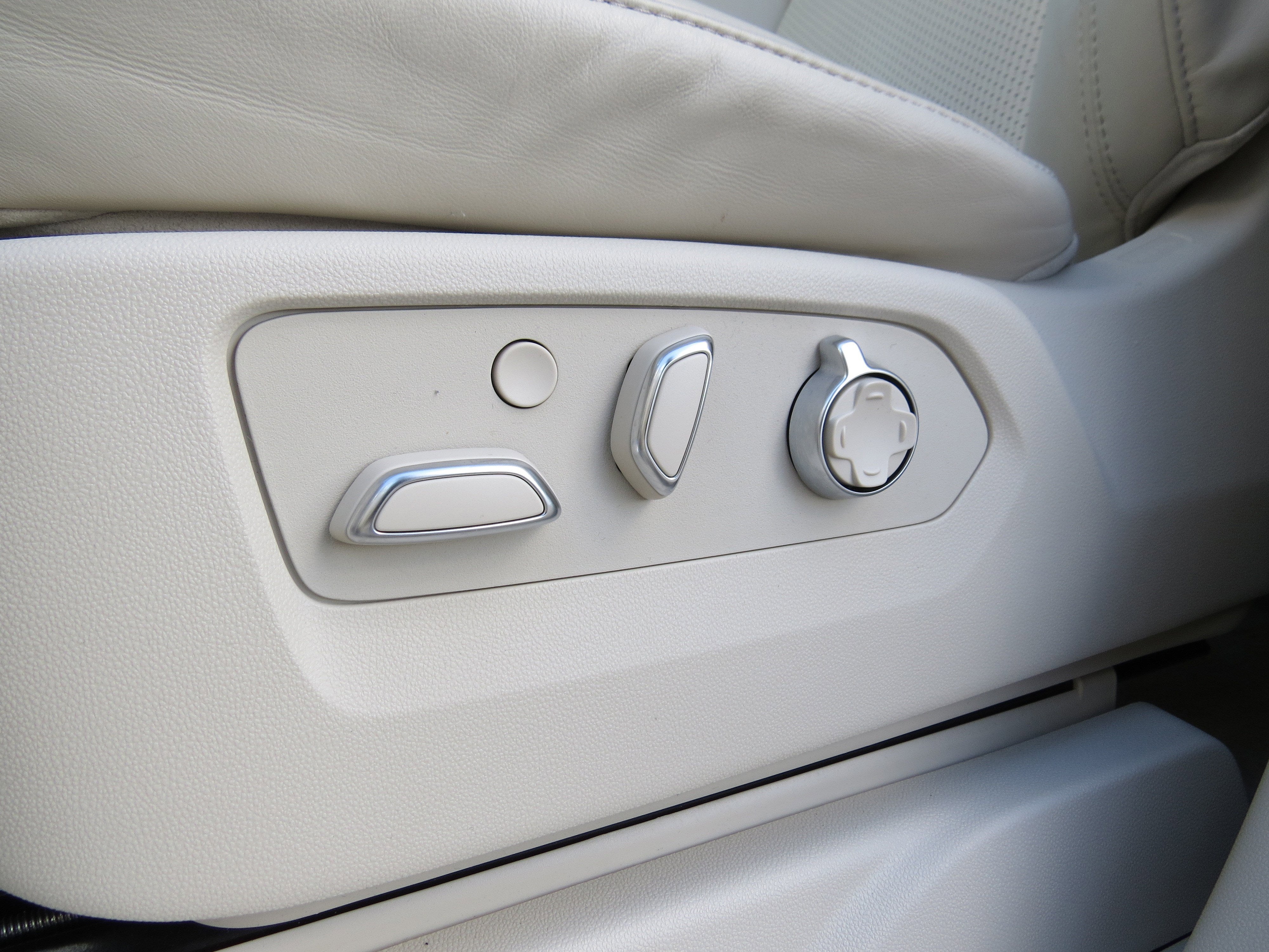 2025 Cadillac Escalade Premium Luxury Platinum