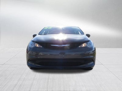 2022 Chrysler Voyager LX