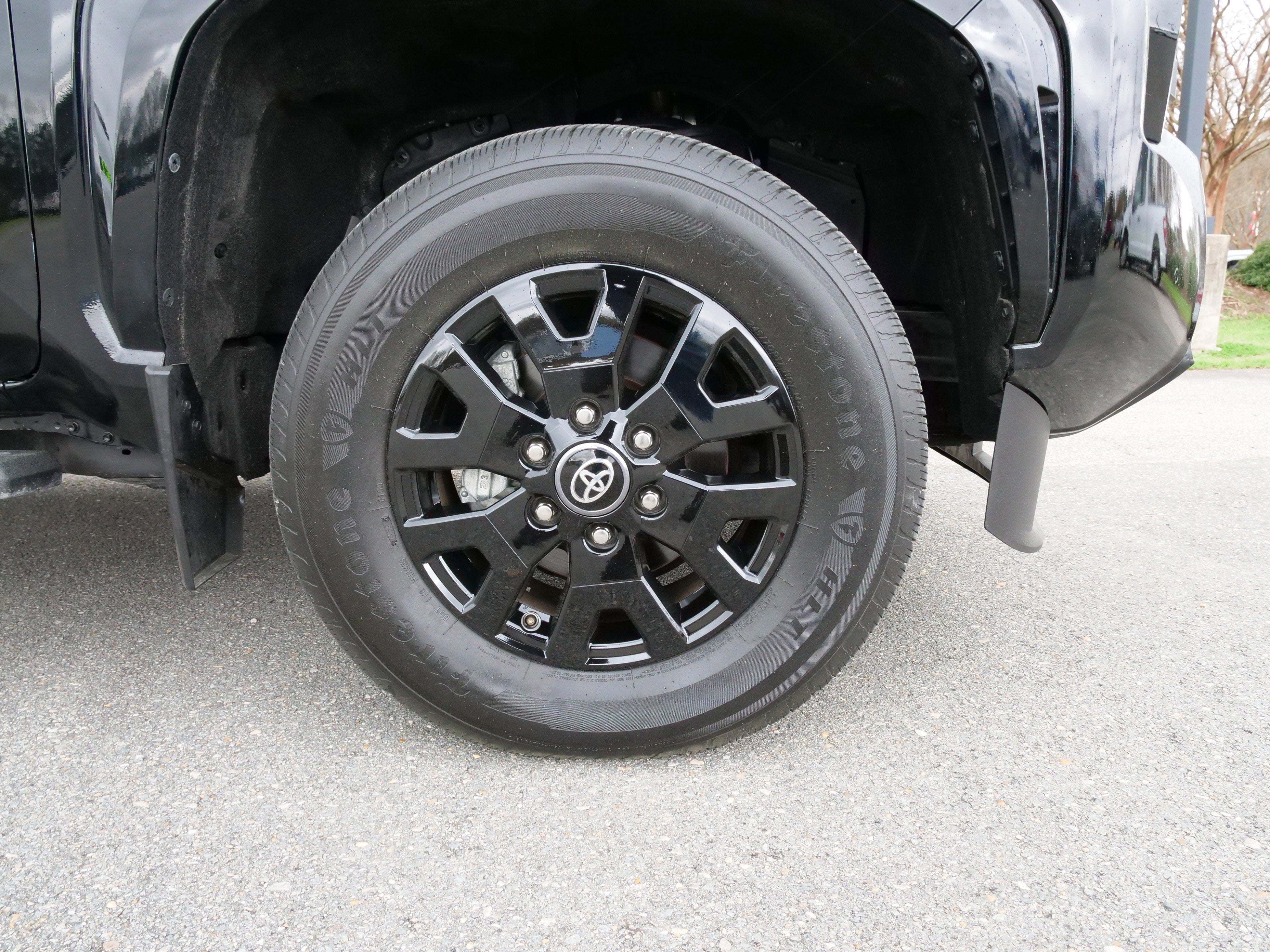 2024 Toyota Tacoma 4WD SR5