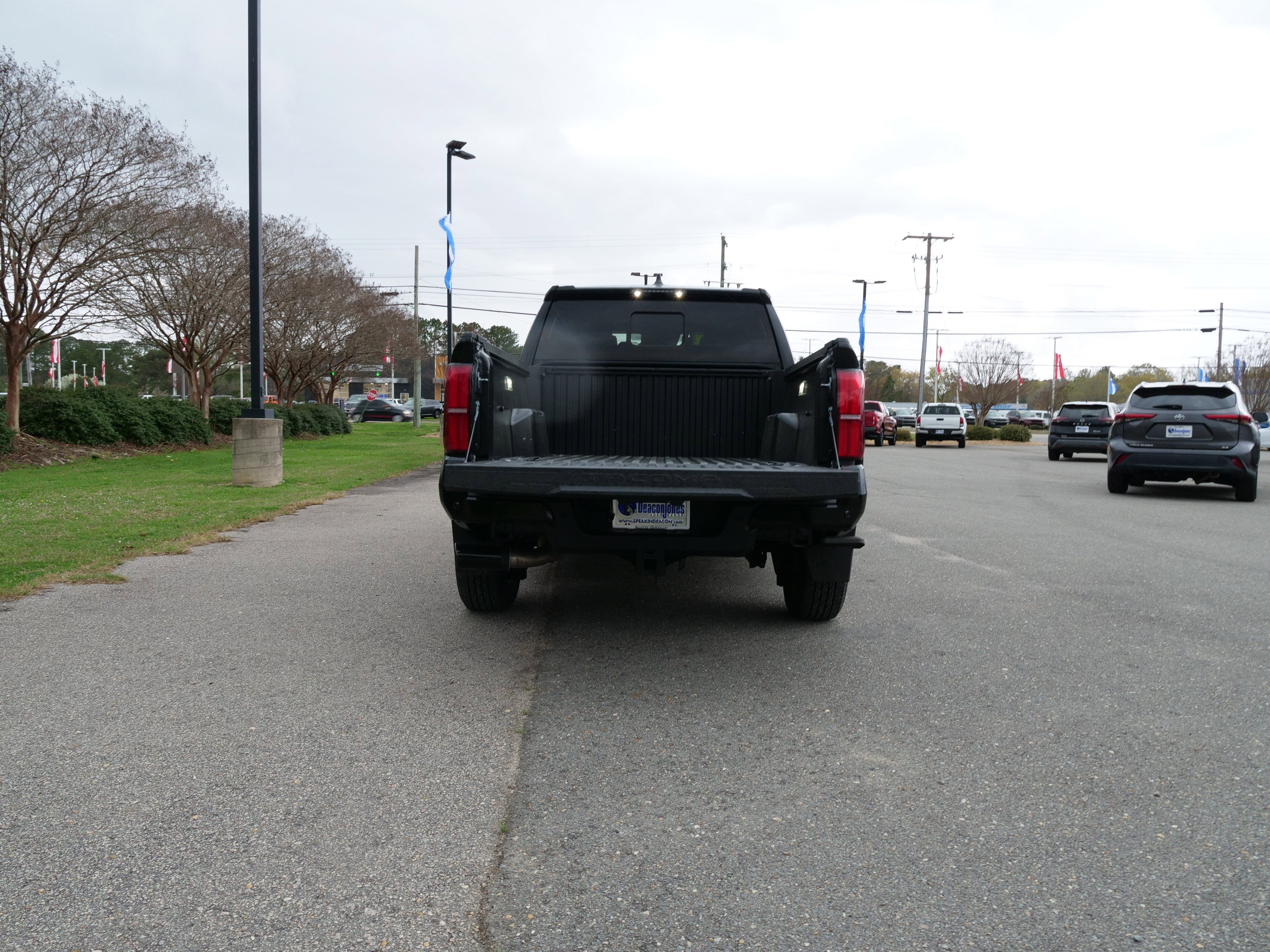 2024 Toyota Tacoma 4WD SR5