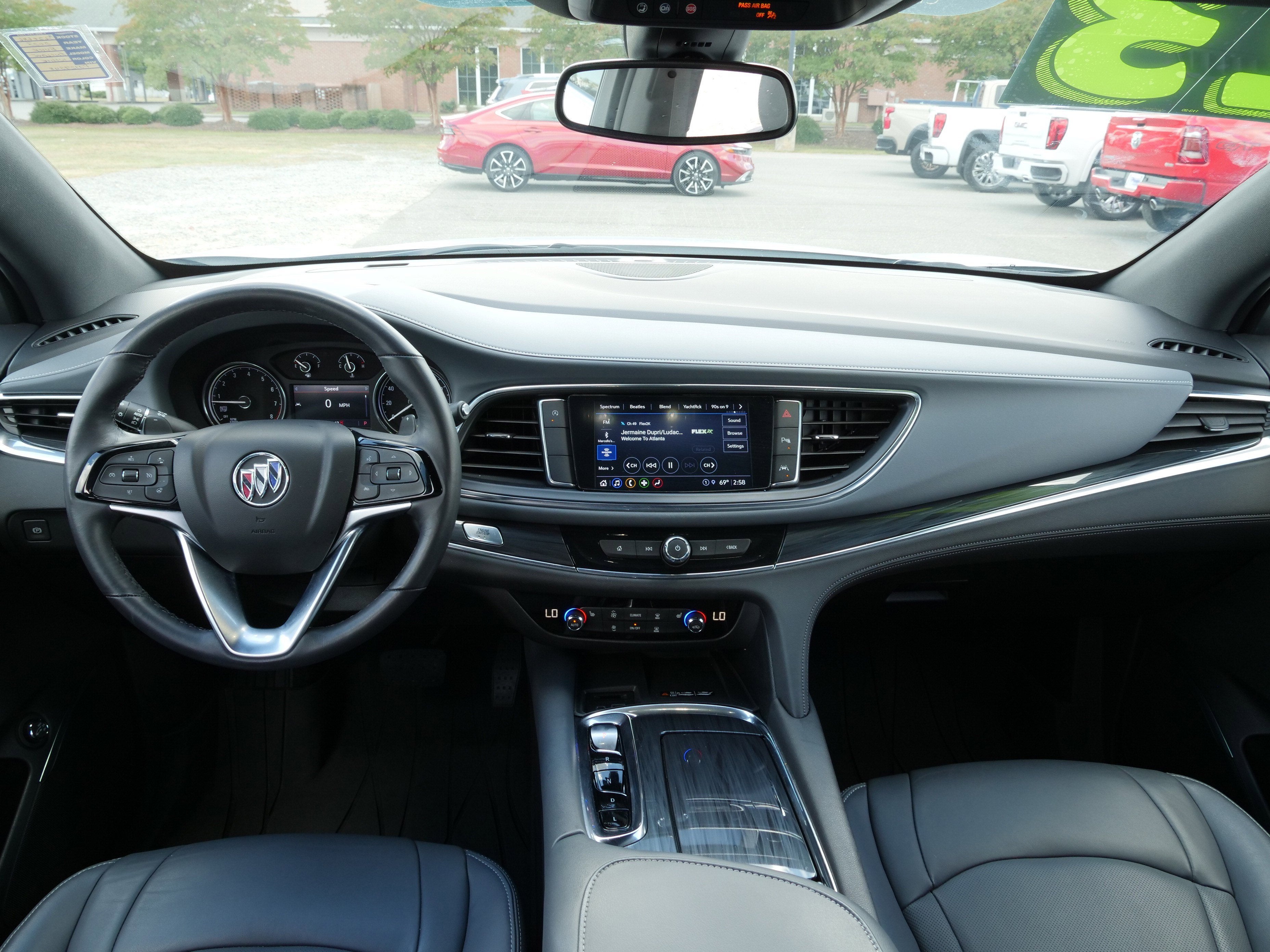 2023 Buick Enclave Essence