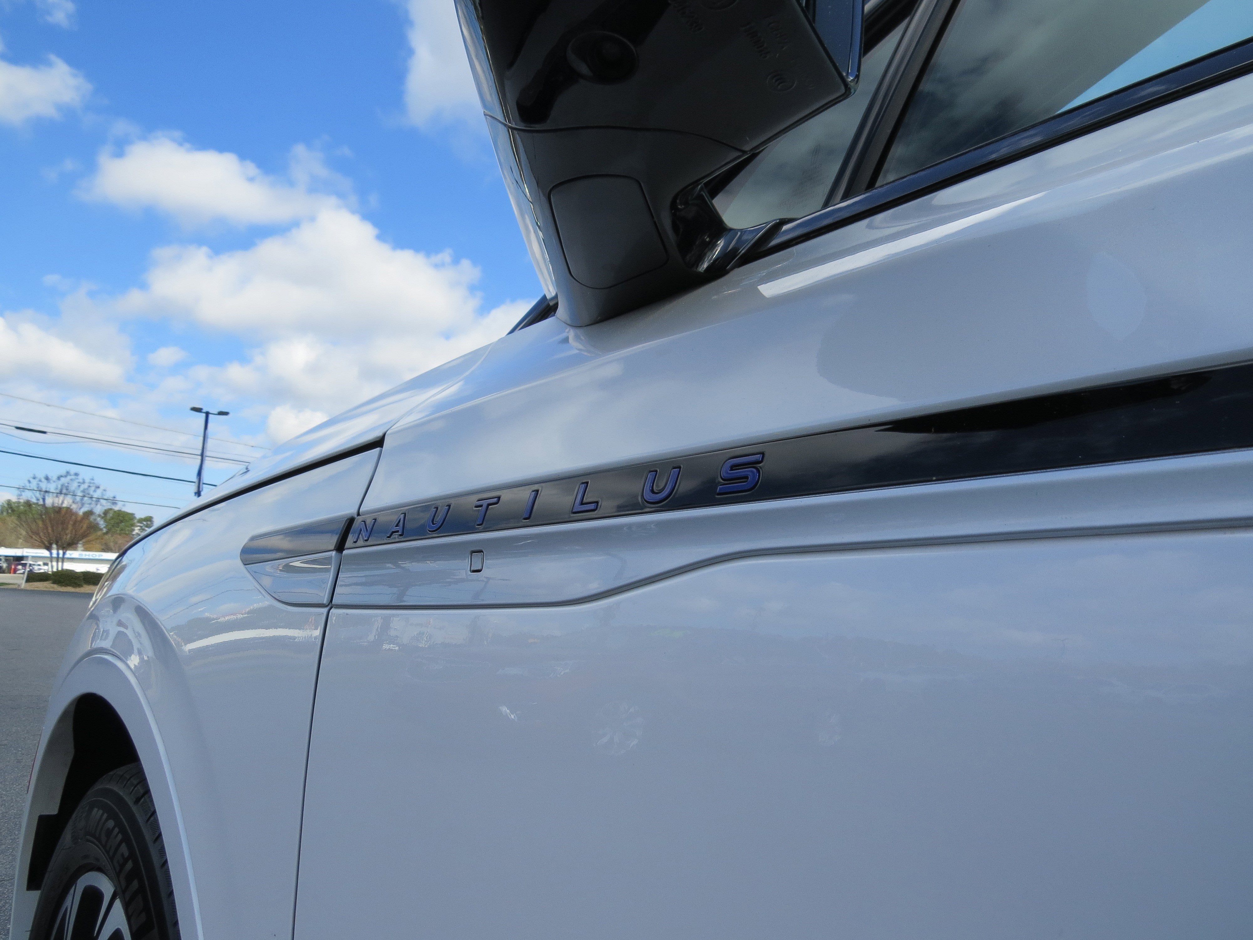 2025 Lincoln Nautilus Reserve