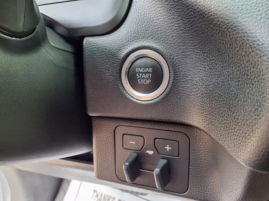 2024 Toyota Tundra 4WD SR5