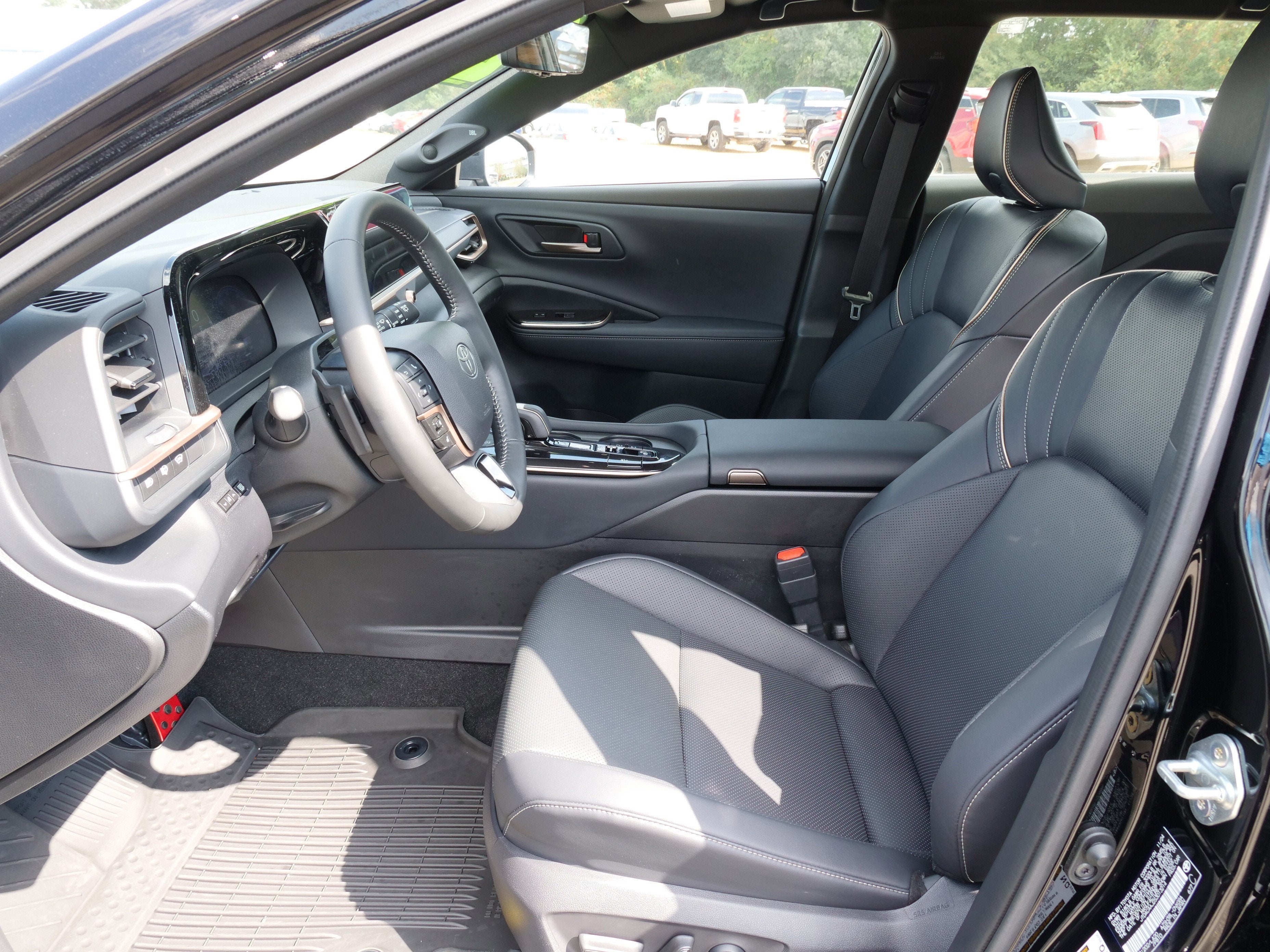 2025 Toyota Crown Signia XLE