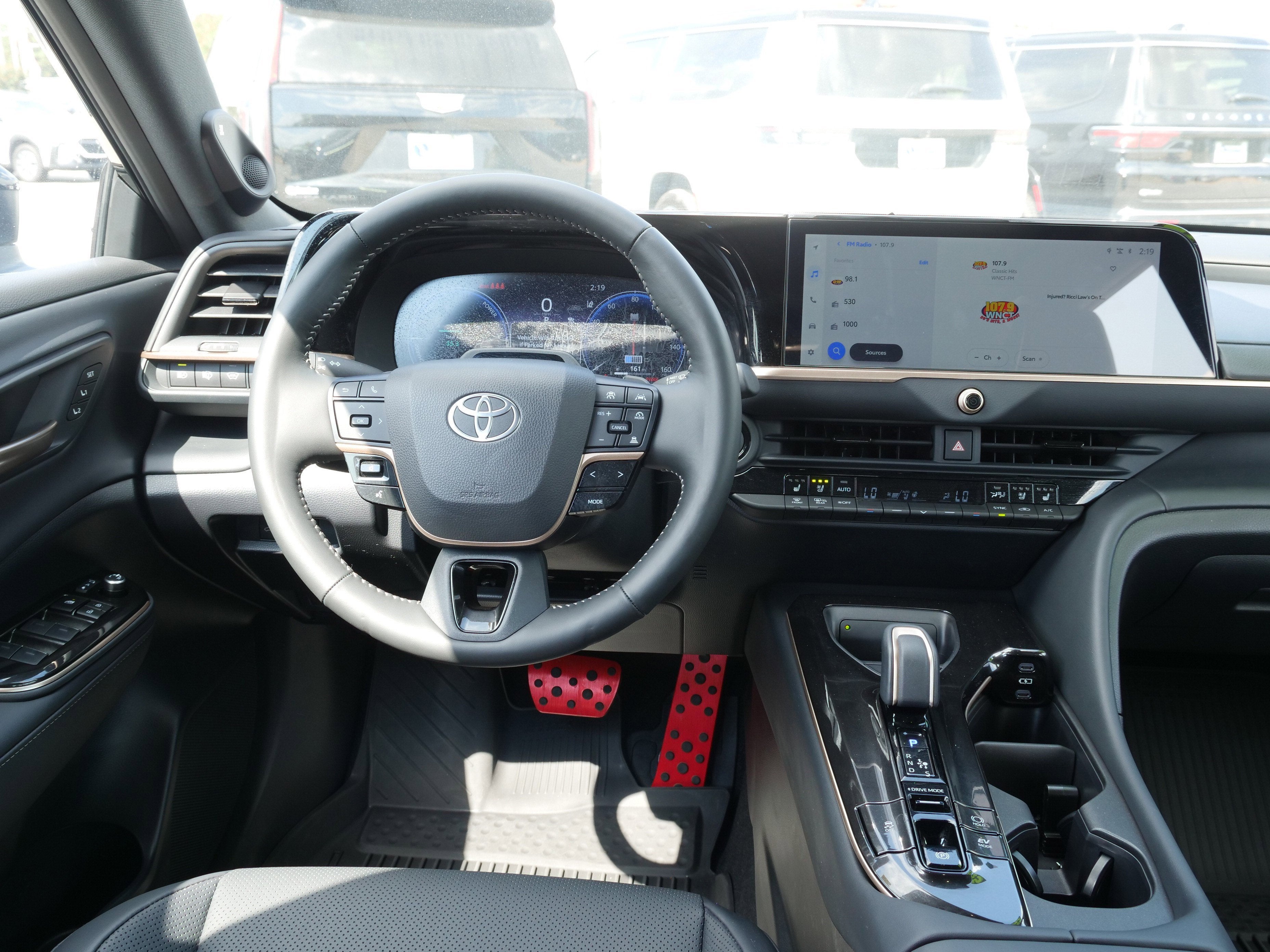 2025 Toyota Crown Signia XLE