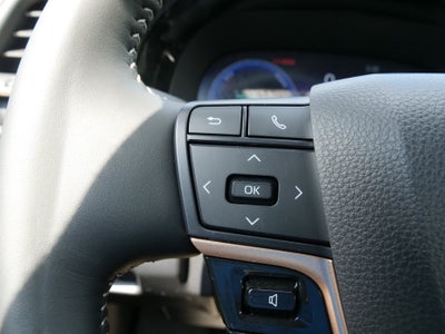 2025 Toyota Crown Signia XLE