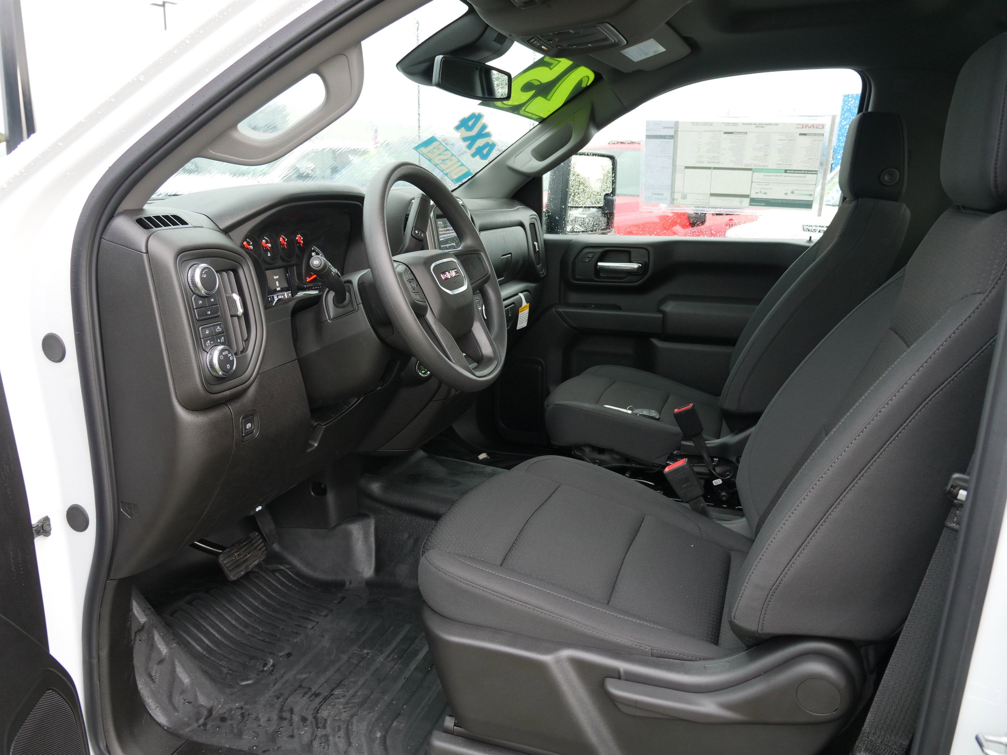 2025 GMC Sierra 2500 HD Pro