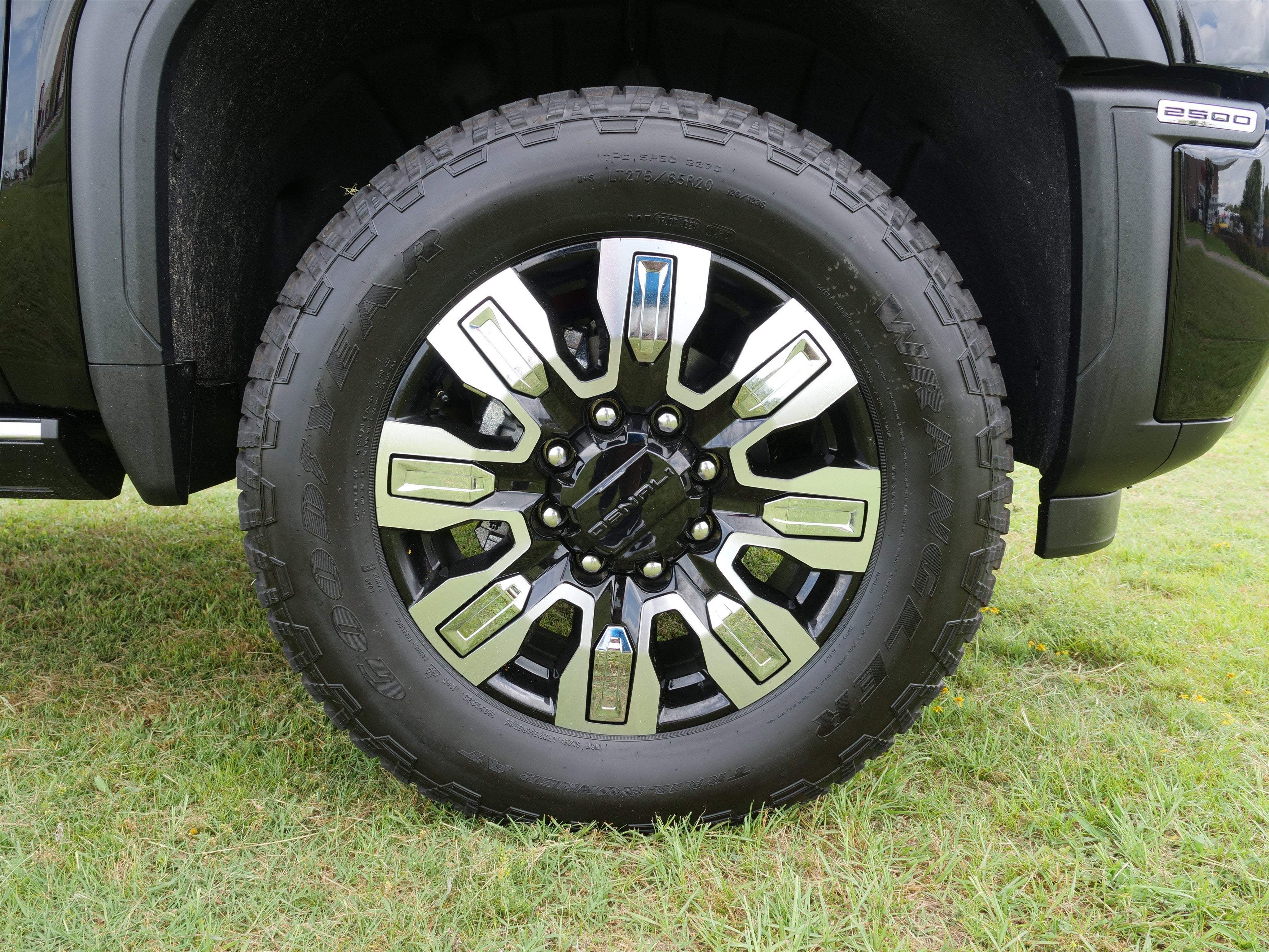 2025 GMC Sierra 2500 HD Denali