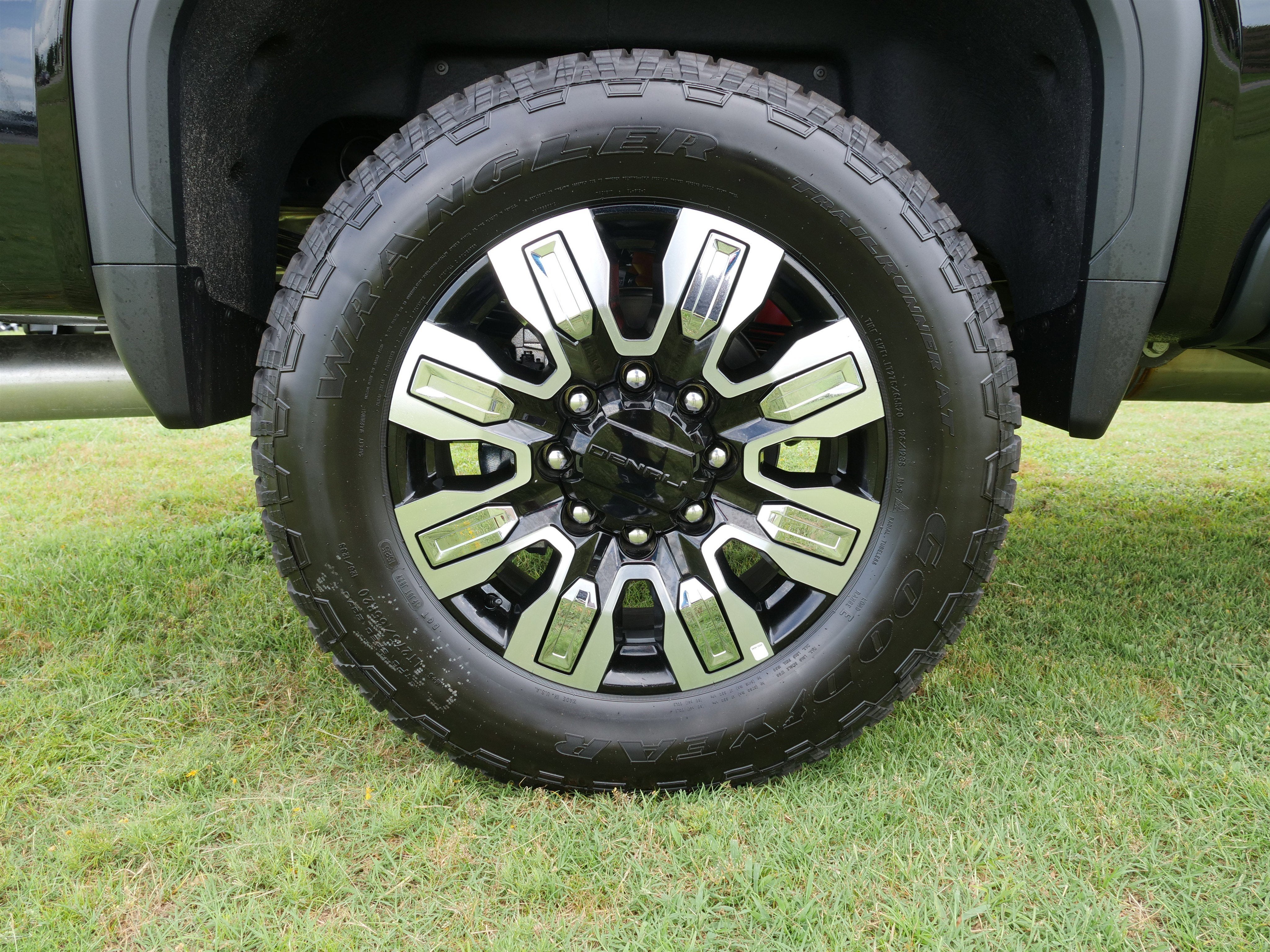 2025 GMC Sierra 2500 HD Denali