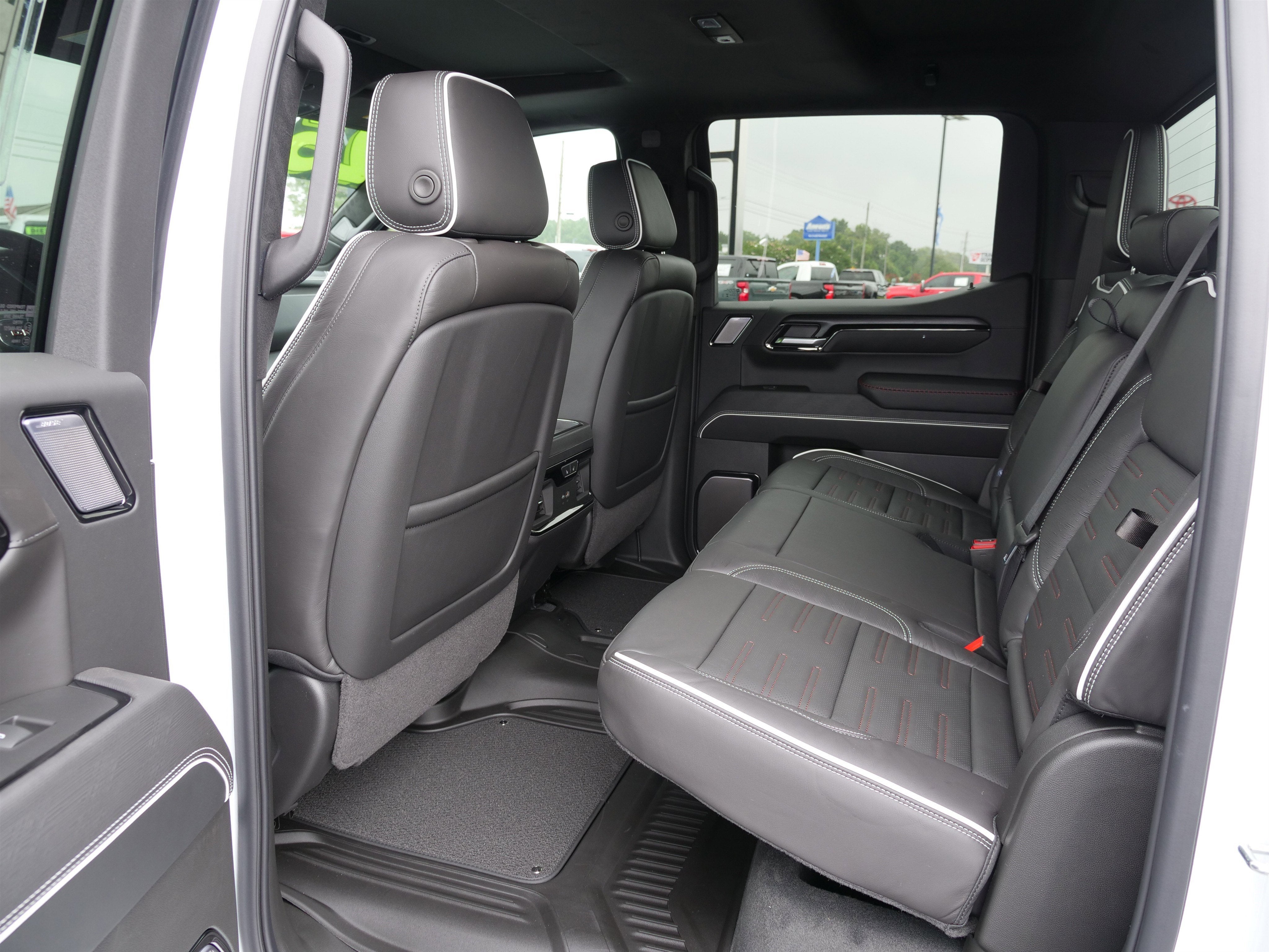 2025 GMC Sierra 1500 AT4X