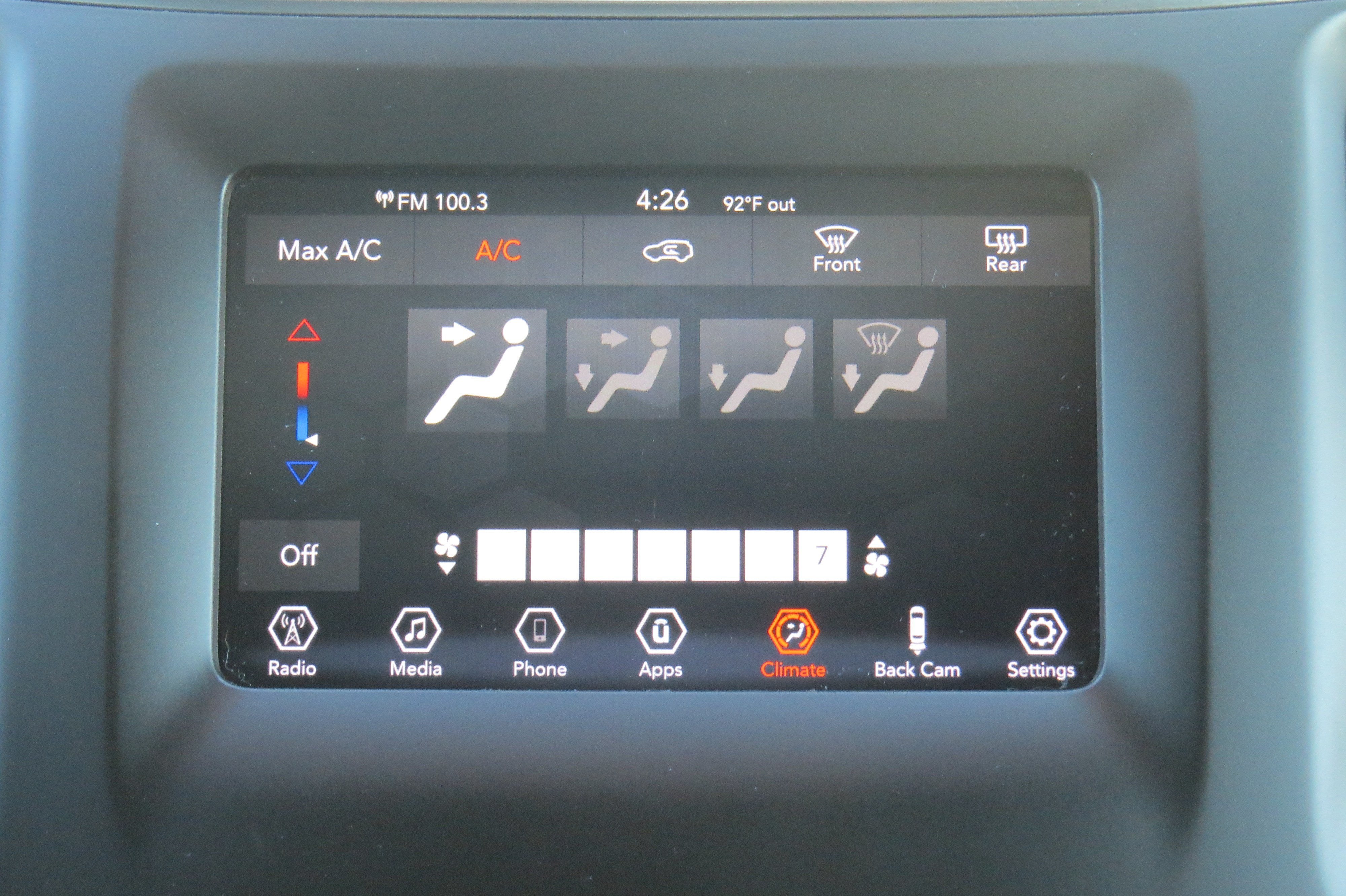 2019 Jeep Cherokee Latitude Plus - Photo 25
