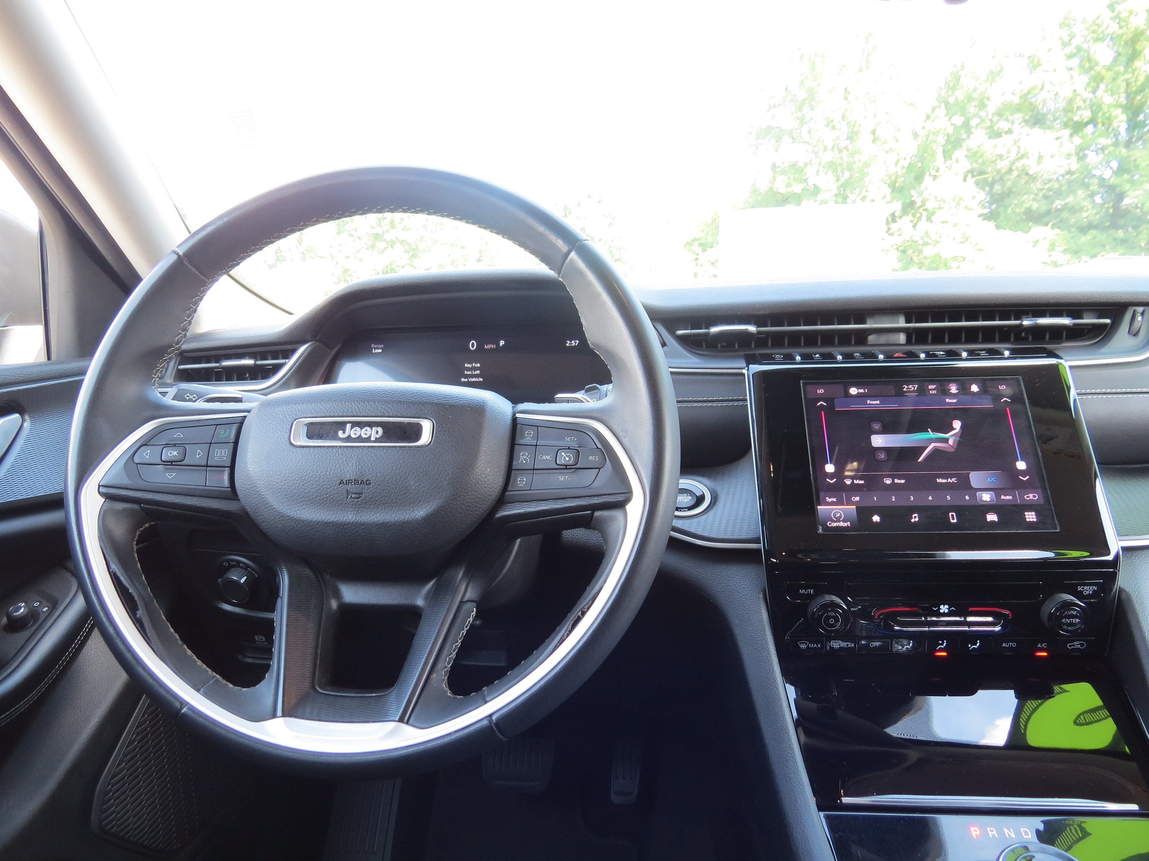 2023 Jeep Grand Cherokee L Laredo - Photo 19