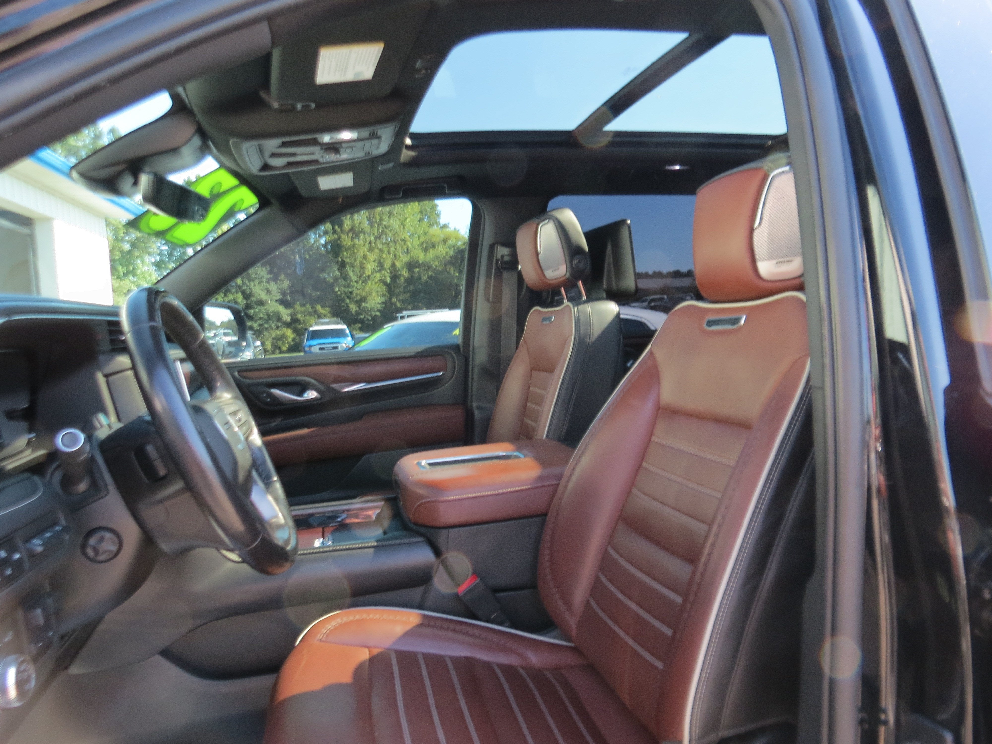2023 GMC Yukon Denali Ultimate - Photo 17