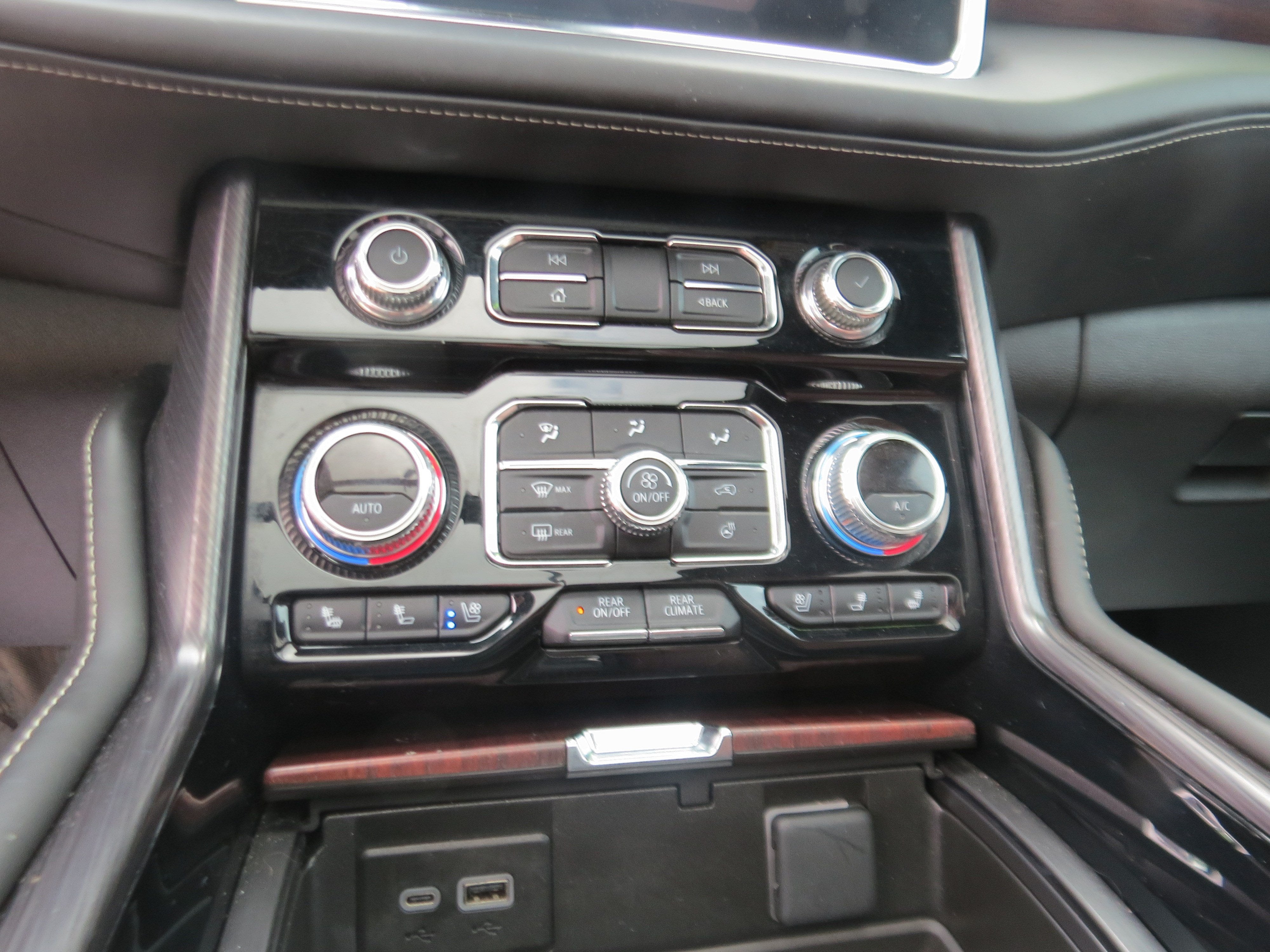 2023 GMC Yukon Denali Ultimate - Photo 25