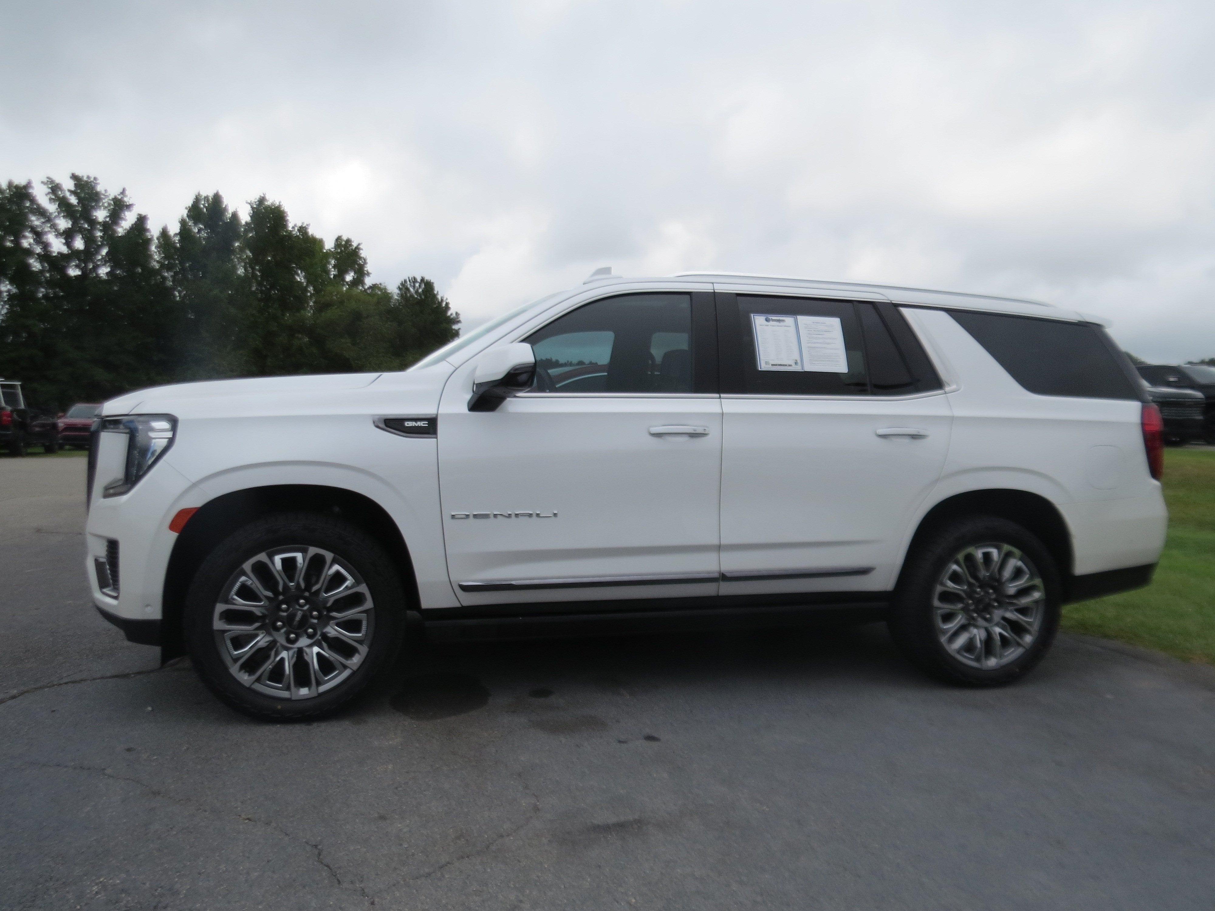 2023 GMC Yukon Denali Ultimate