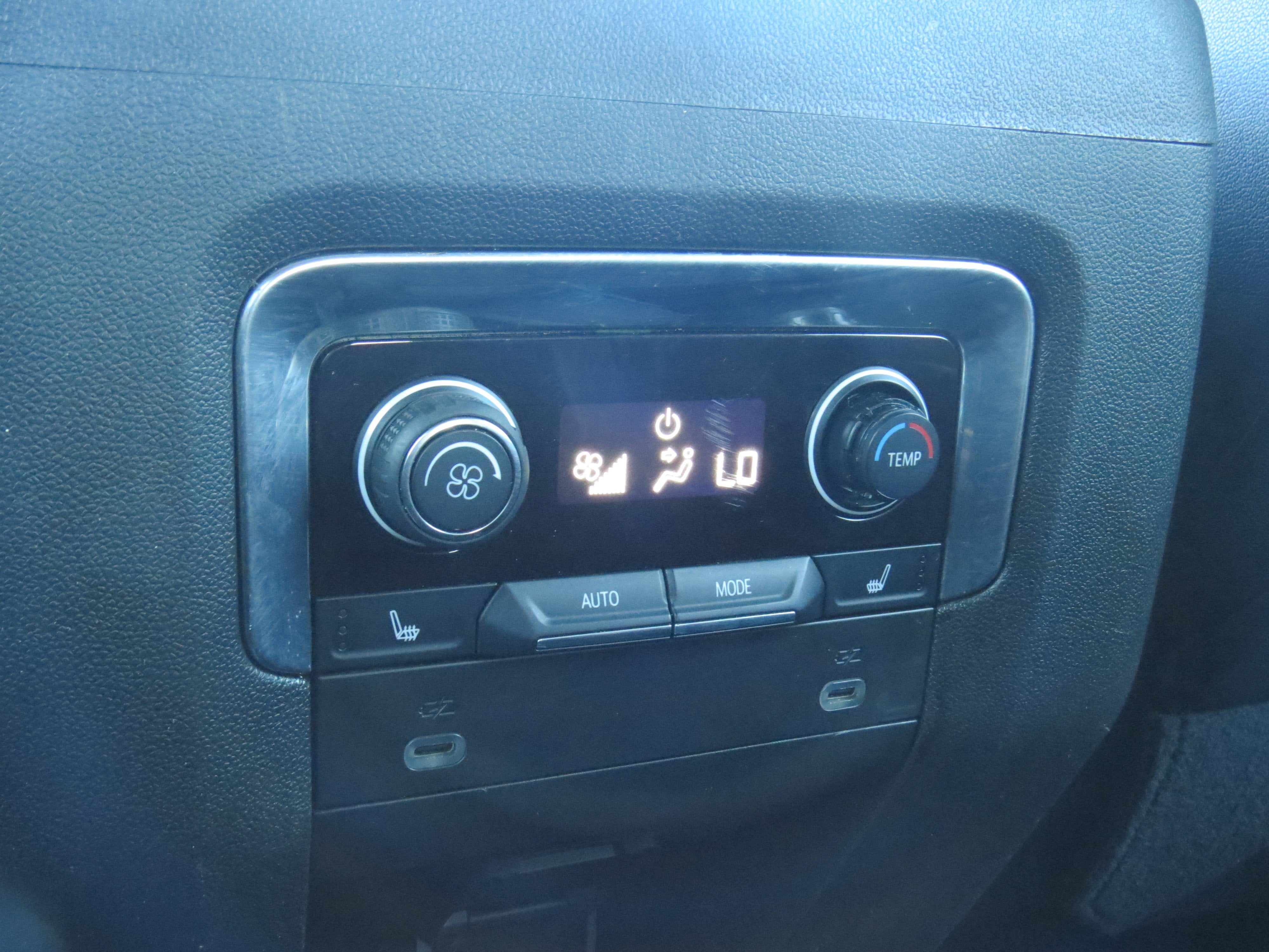 2021 Chevrolet Tahoe Z71 - Photo 26