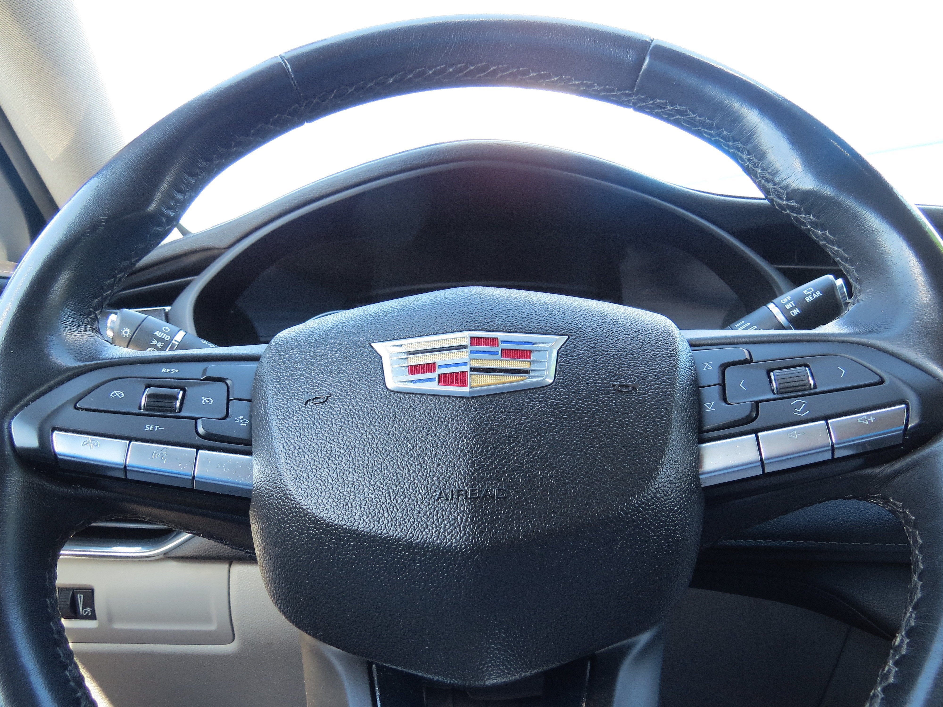 2023 Cadillac XT4 FWD Luxury