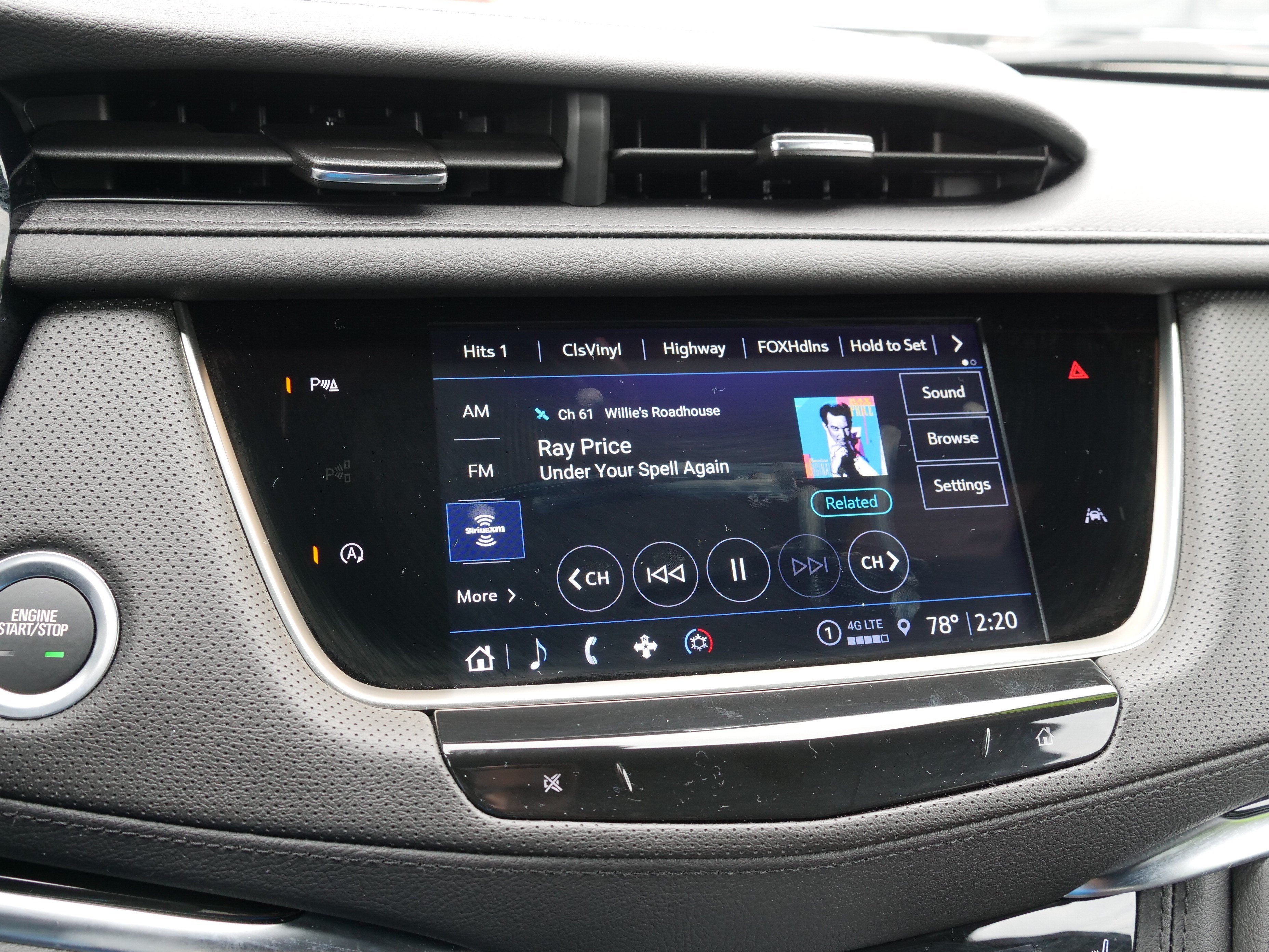 2025 Cadillac XT6 Luxury
