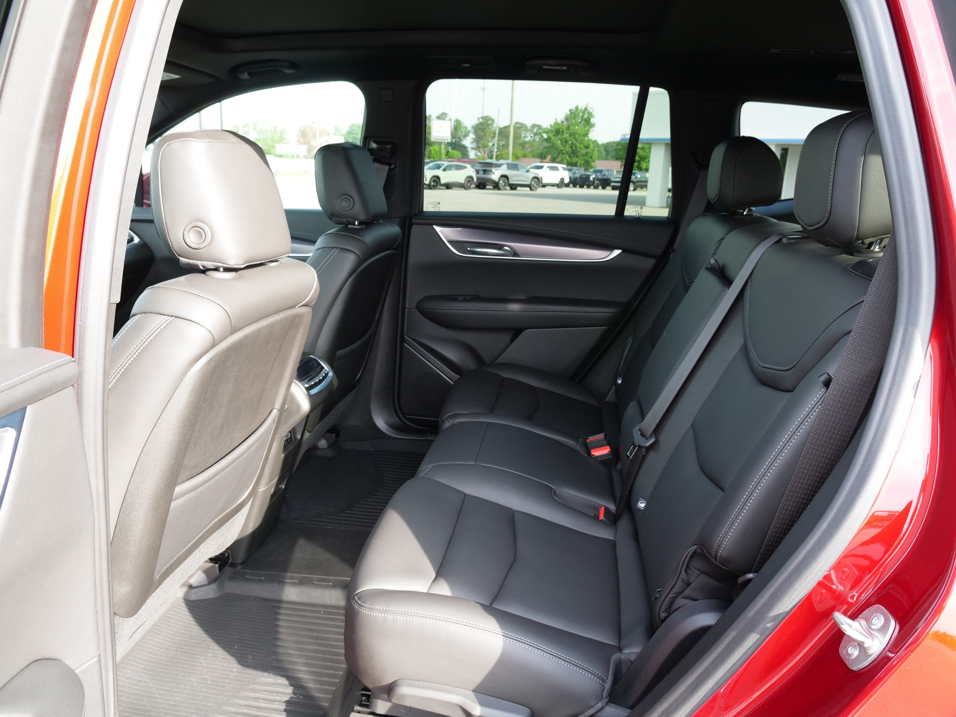2024 Cadillac XT6 Luxury