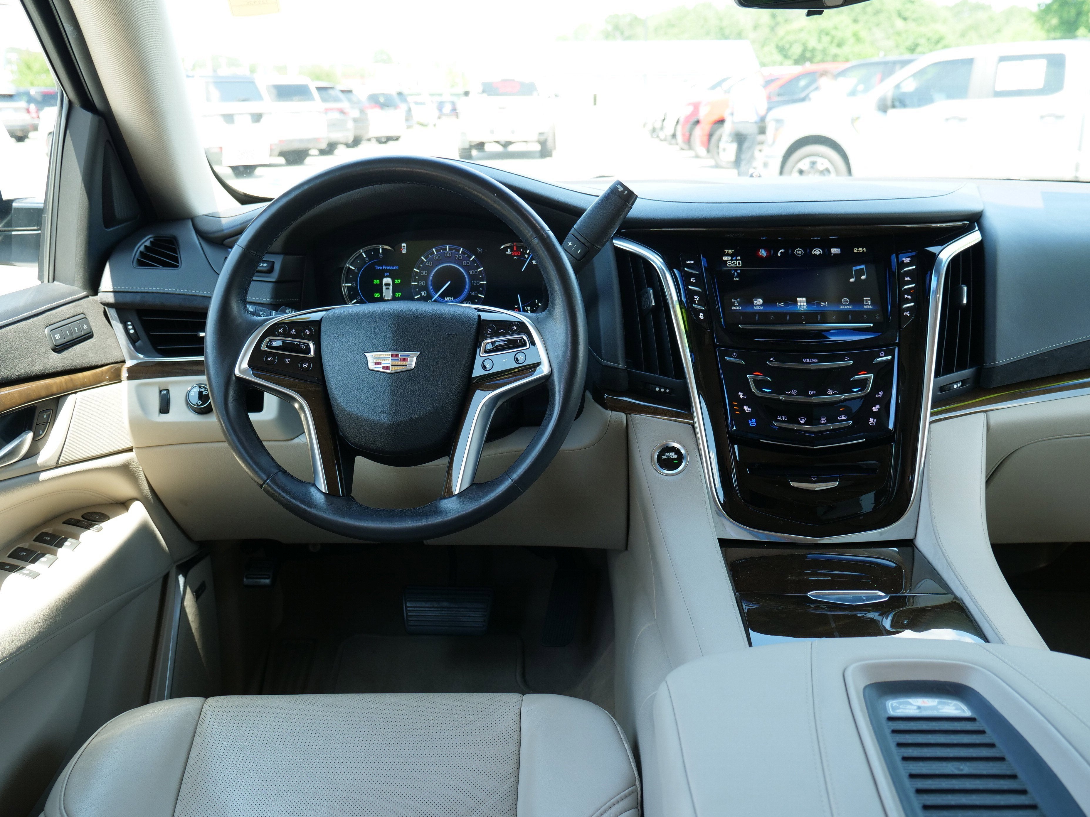 2018 Cadillac Escalade Luxury