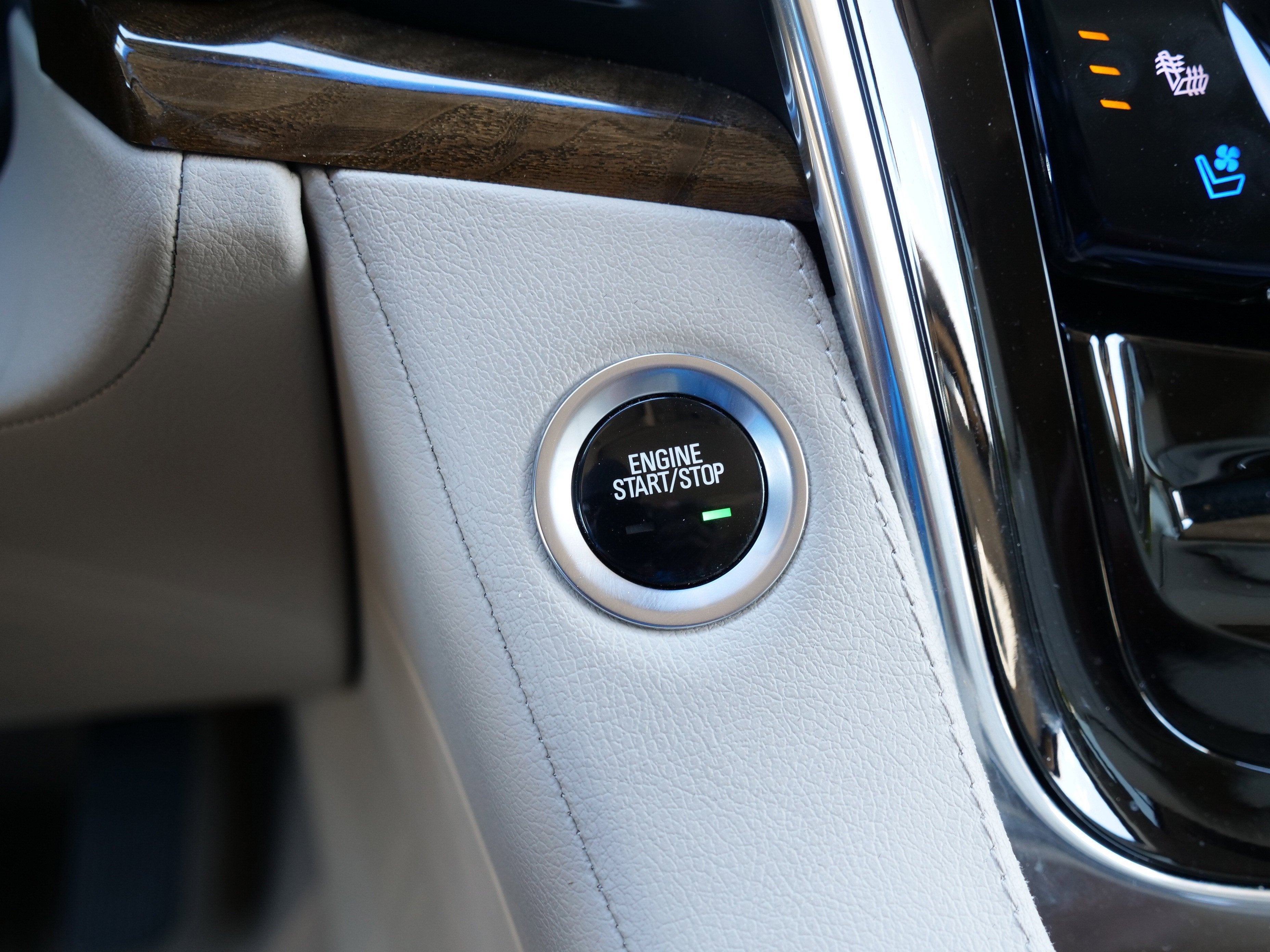 2018 Cadillac Escalade Luxury