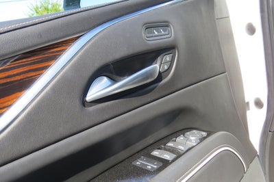 2022 Cadillac Escalade Luxury