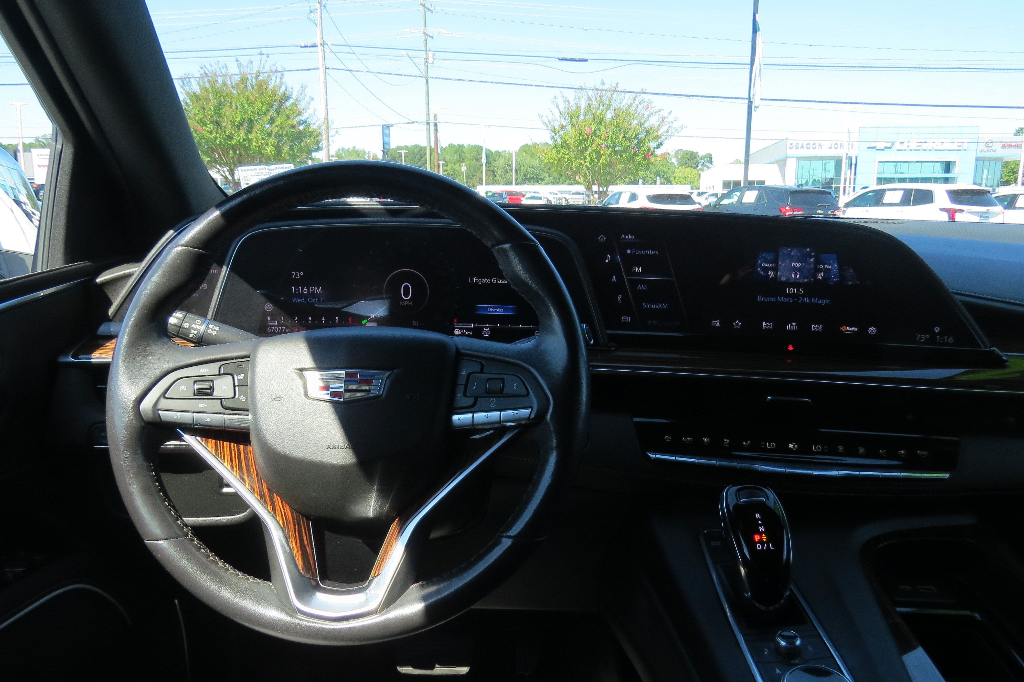 2022 Cadillac Escalade Luxury