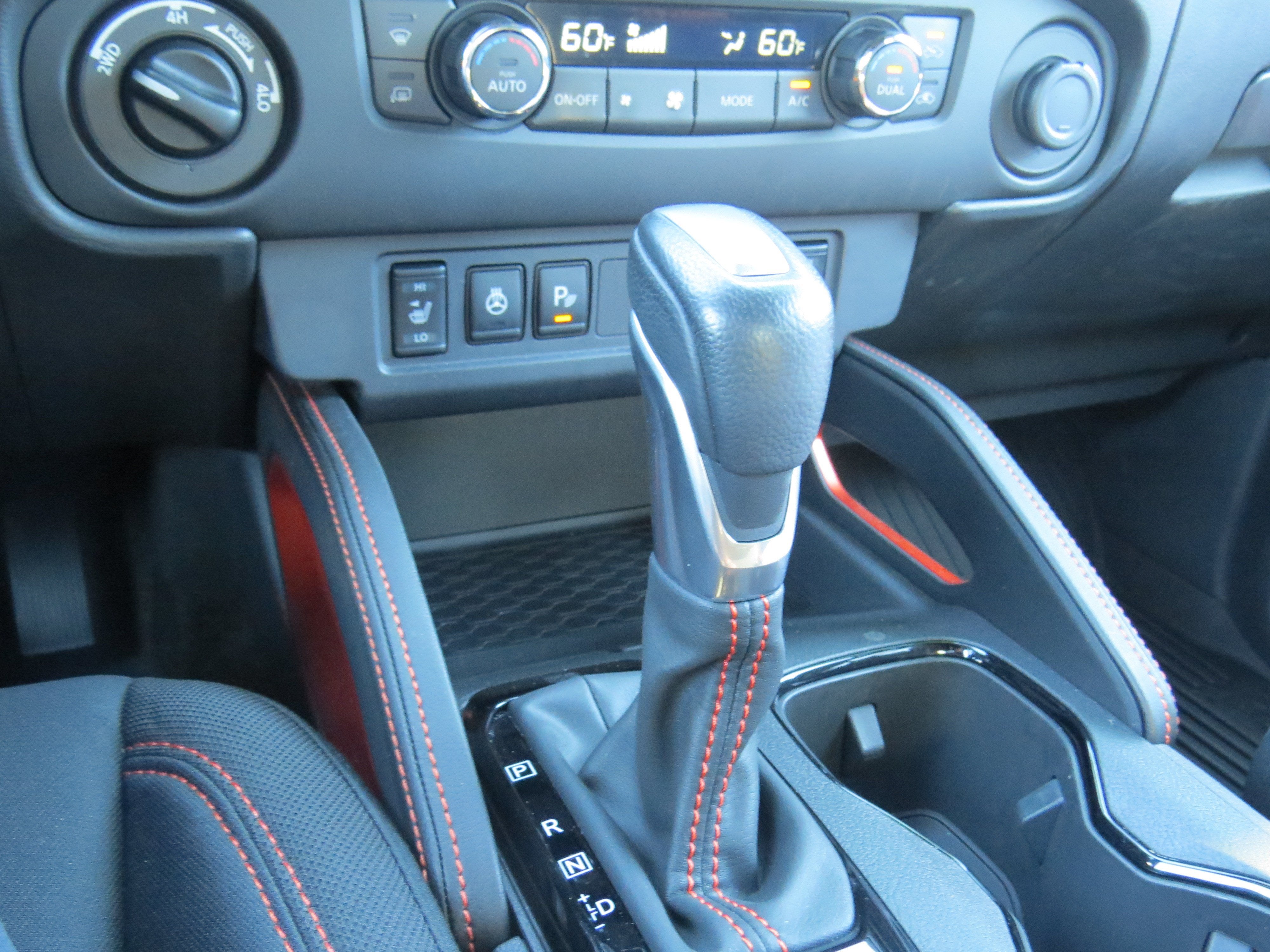2024 Nissan Frontier PRO-4X - Photo 27