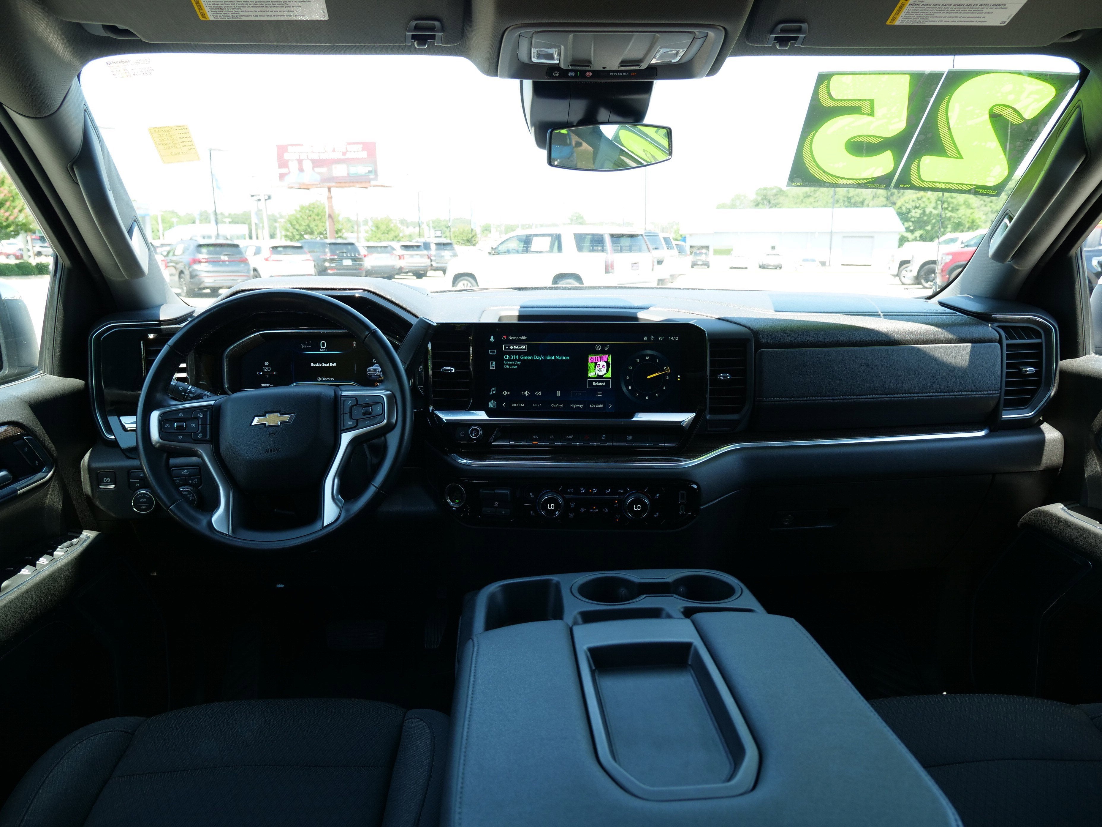 2025 Chevrolet Silverado 1500 LT