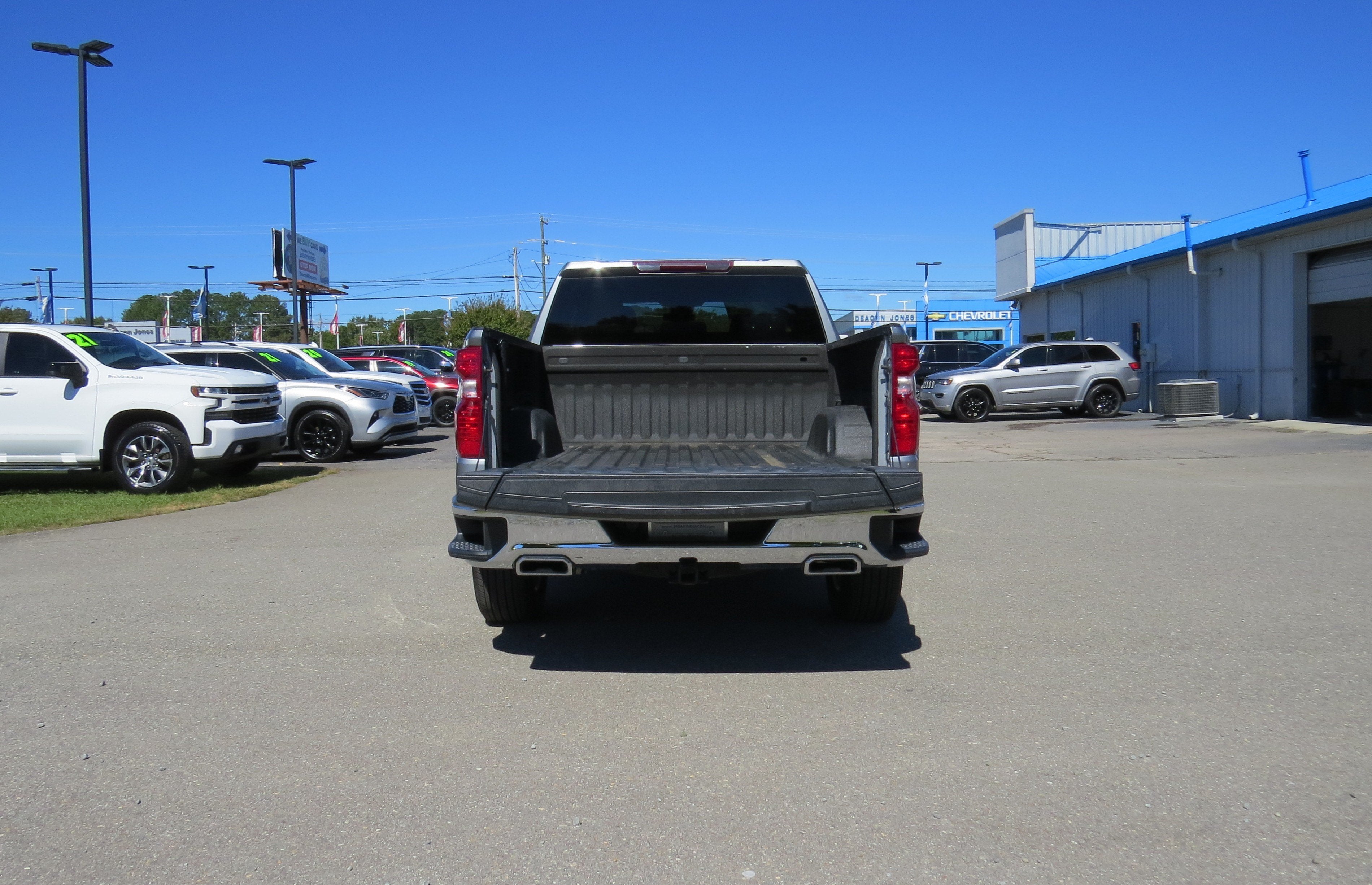 2023 Chevrolet Silverado 1500 LT
