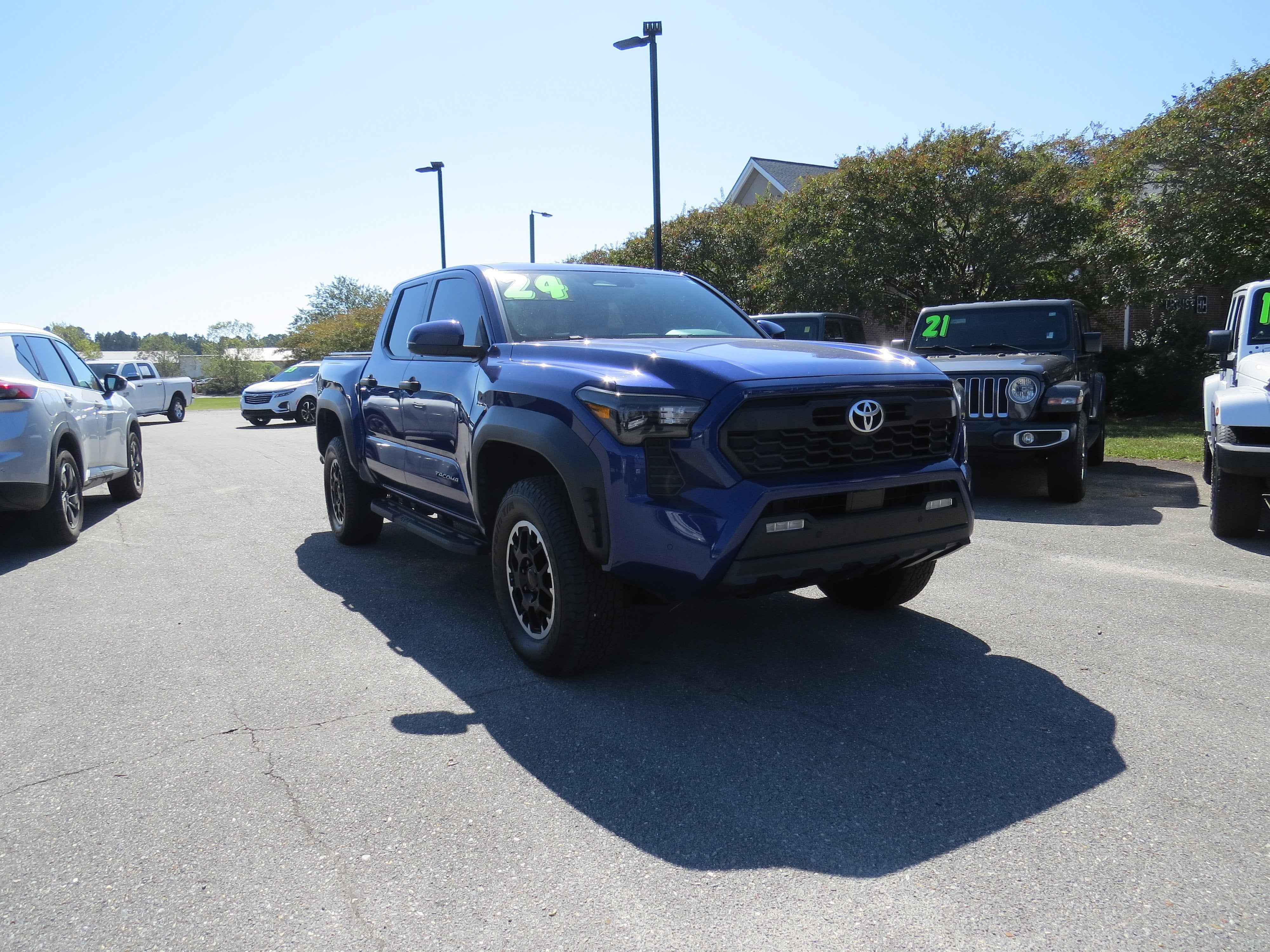 2024 Toyota Tacoma 4WD SR5