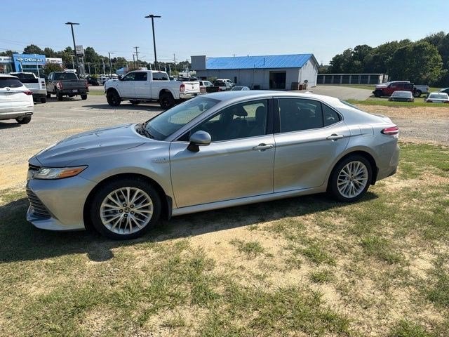 2020 Toyota Camry XLE Hybrid