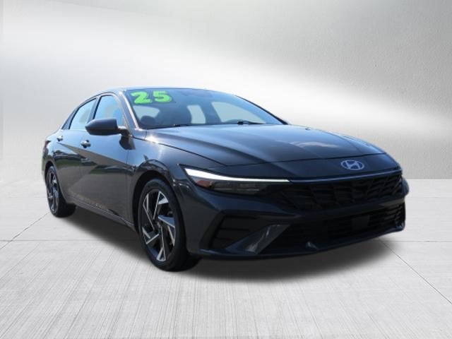 2025 Hyundai Elantra SEL - Photo 11