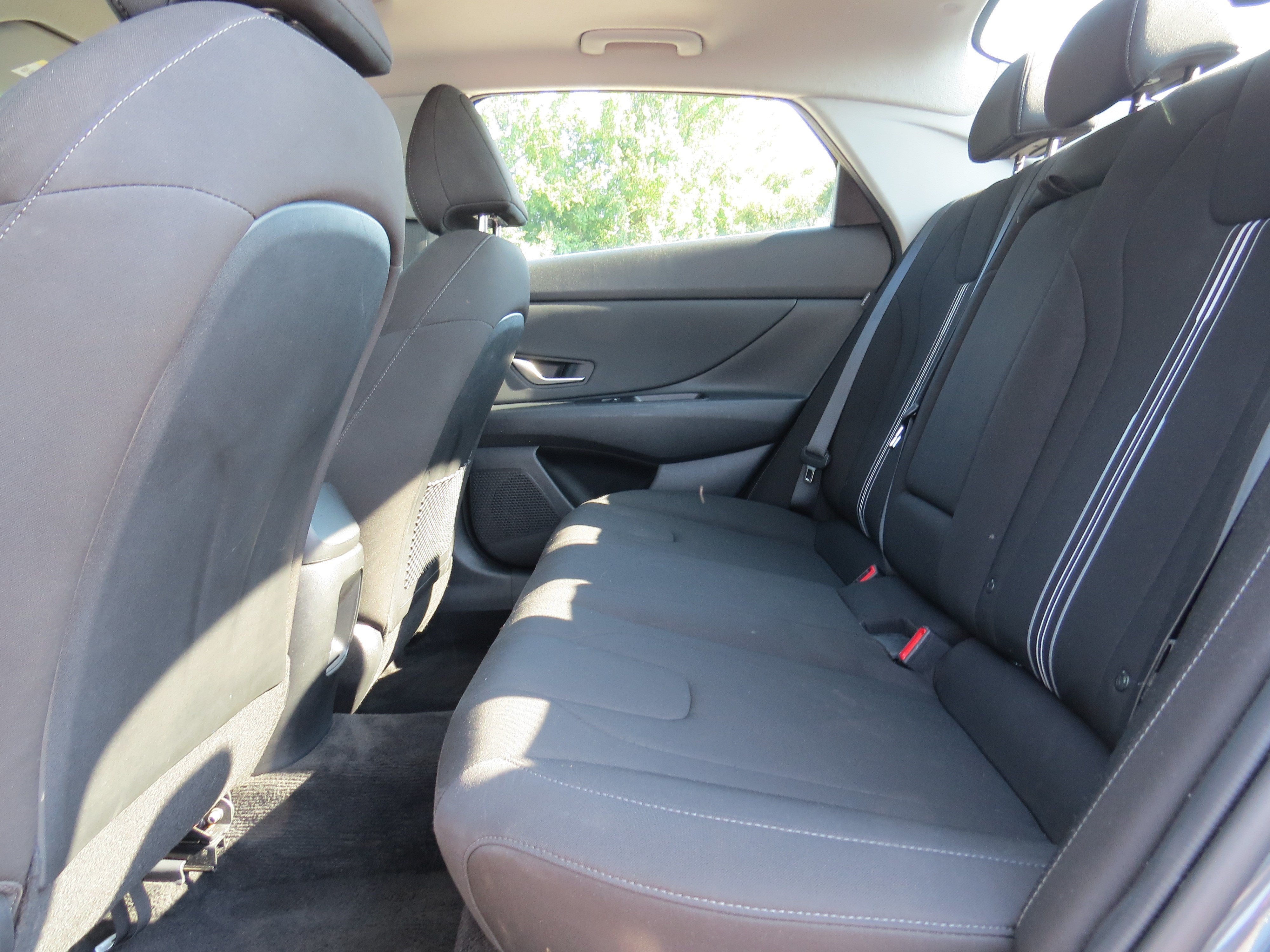 2025 Hyundai Elantra SEL - Photo 13