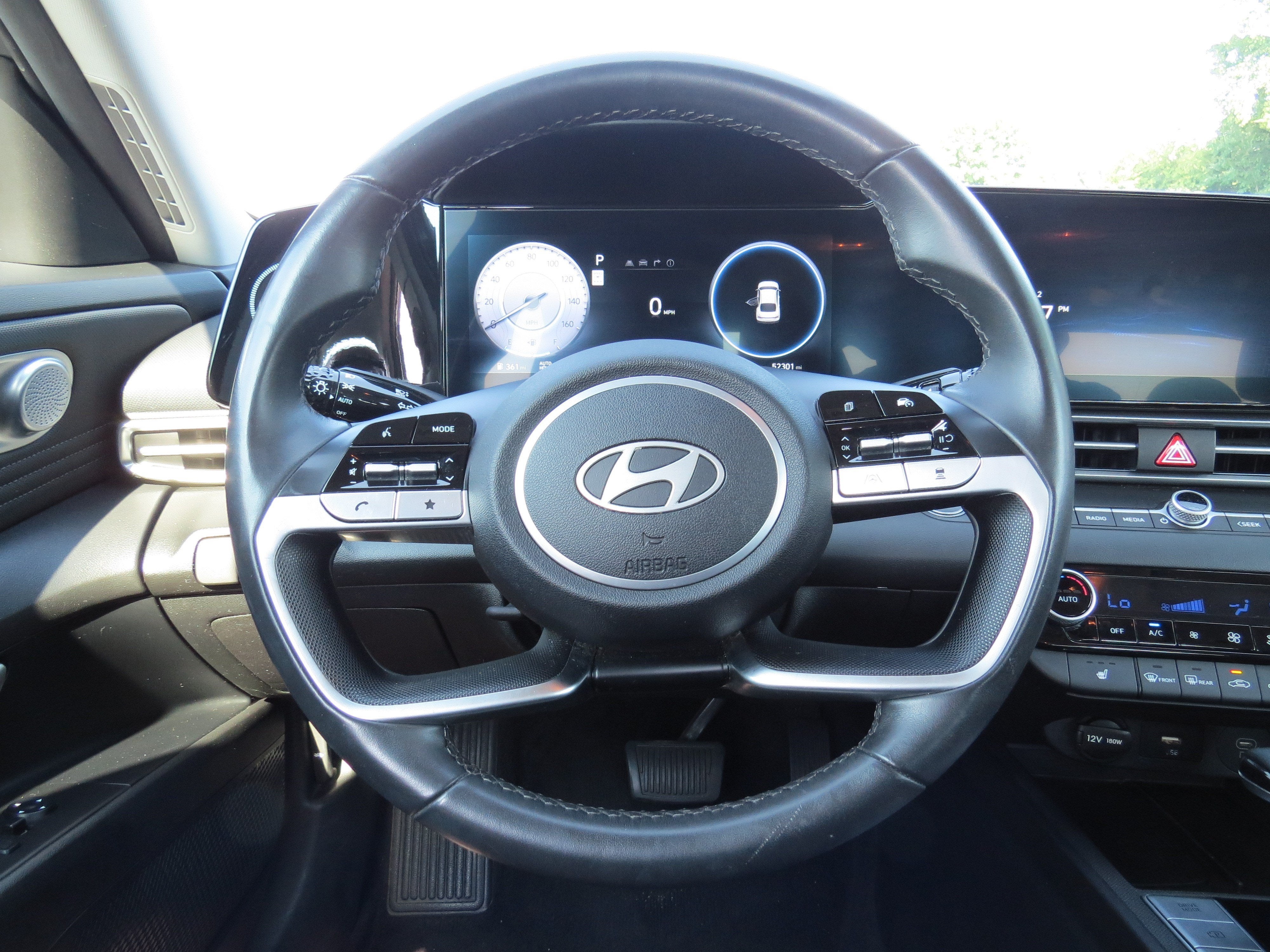 2025 Hyundai Elantra SEL - Photo 18