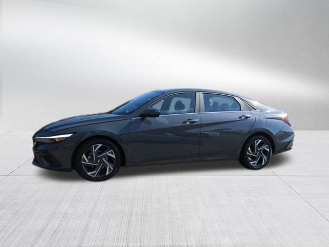 2025 Hyundai Elantra SEL - Photo 9