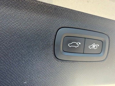 2024 Volvo XC90 Core Bright Theme